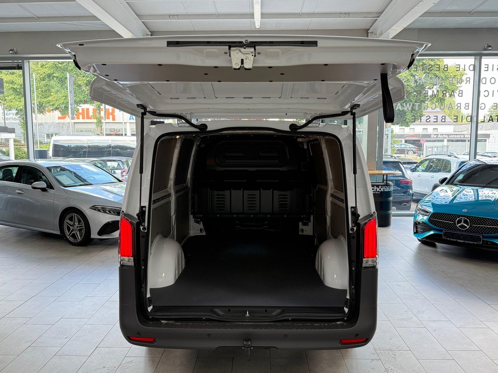 Fahrzeugabbildung Mercedes-Benz Vito 116 CDI Kasten Extralang DISTRONIC+LED+AHK