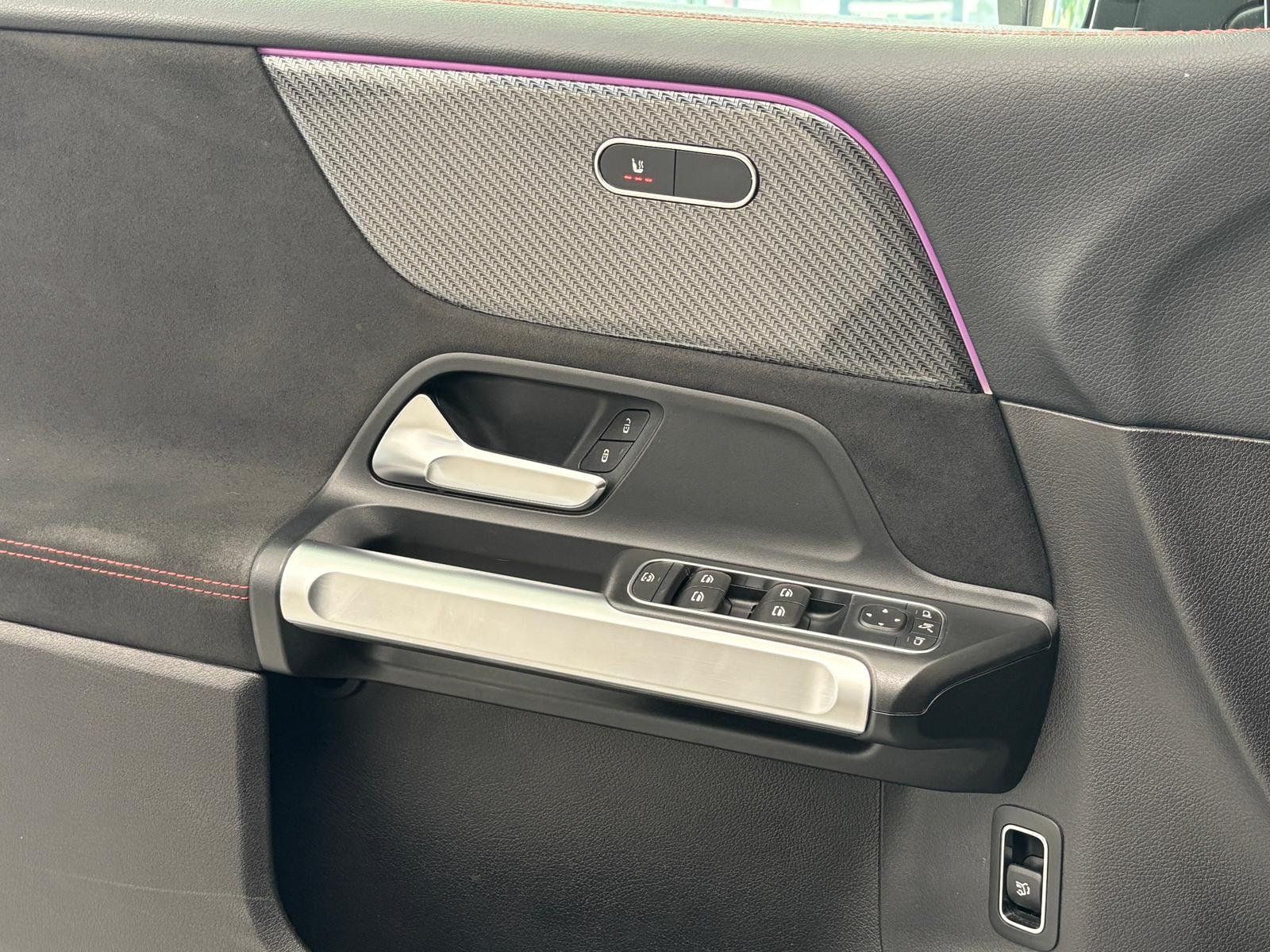 Fahrzeugabbildung Mercedes-Benz GLB 220 d 4M AMG+PANO+AHK+20"+MBEAM+360°+DISTRO