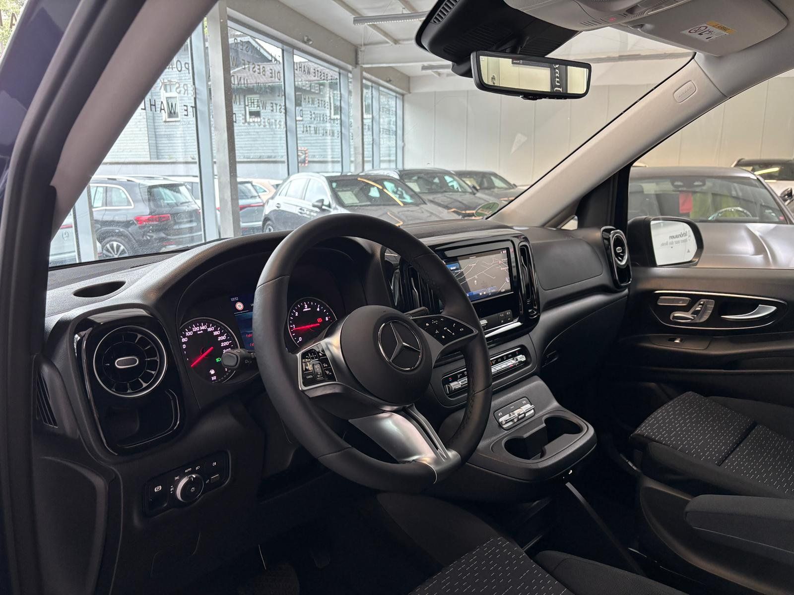 Fahrzeugabbildung Mercedes-Benz Vito 124 CDI Tourer SELECT AIRMAT+PANO+MEMO+ETÜR
