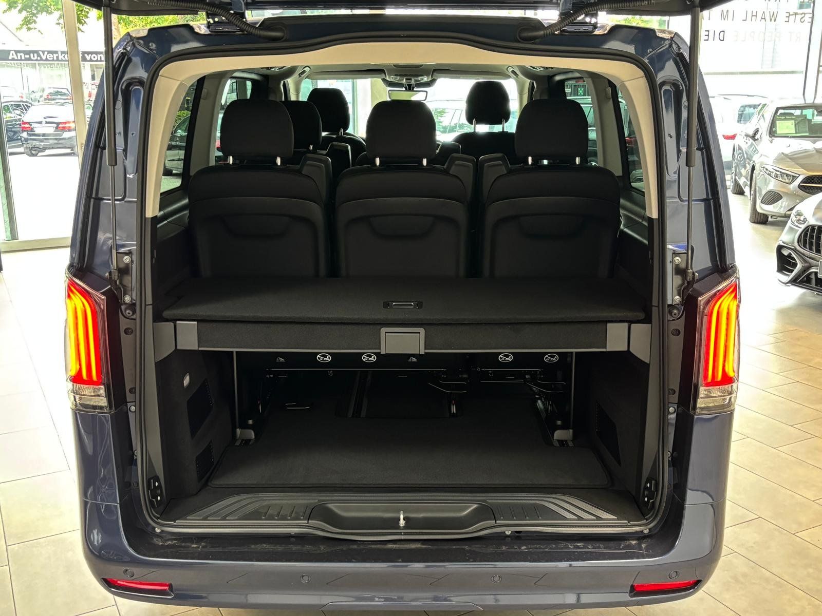 Fahrzeugabbildung Mercedes-Benz Vito 124 CDI Tourer SELECT AIRMAT+PANO+MEMO+ETÜR