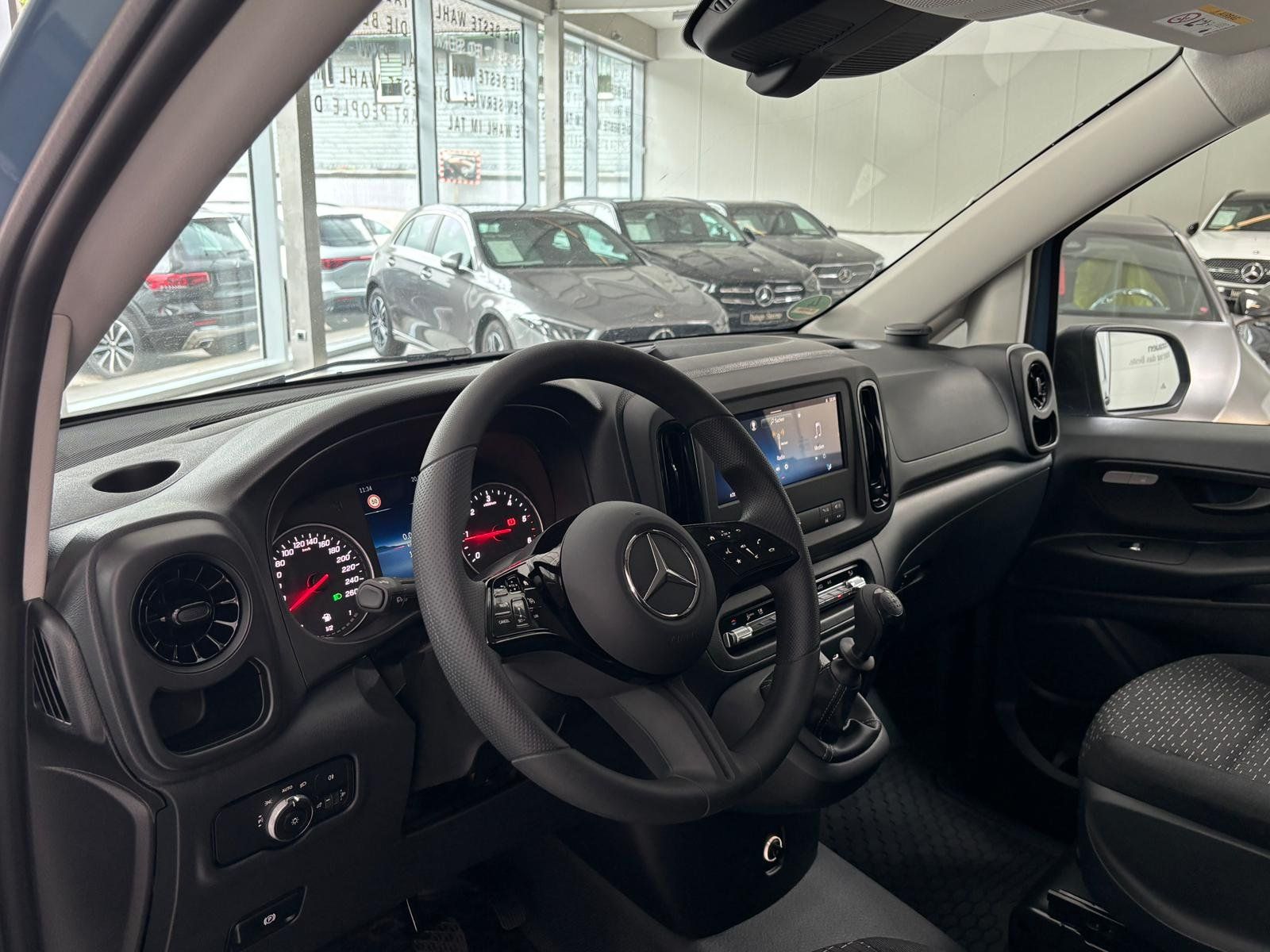 Fahrzeugabbildung Mercedes-Benz Vito 114 CDI KA Lang MBUX+AHK+KAMERA+KLIMA