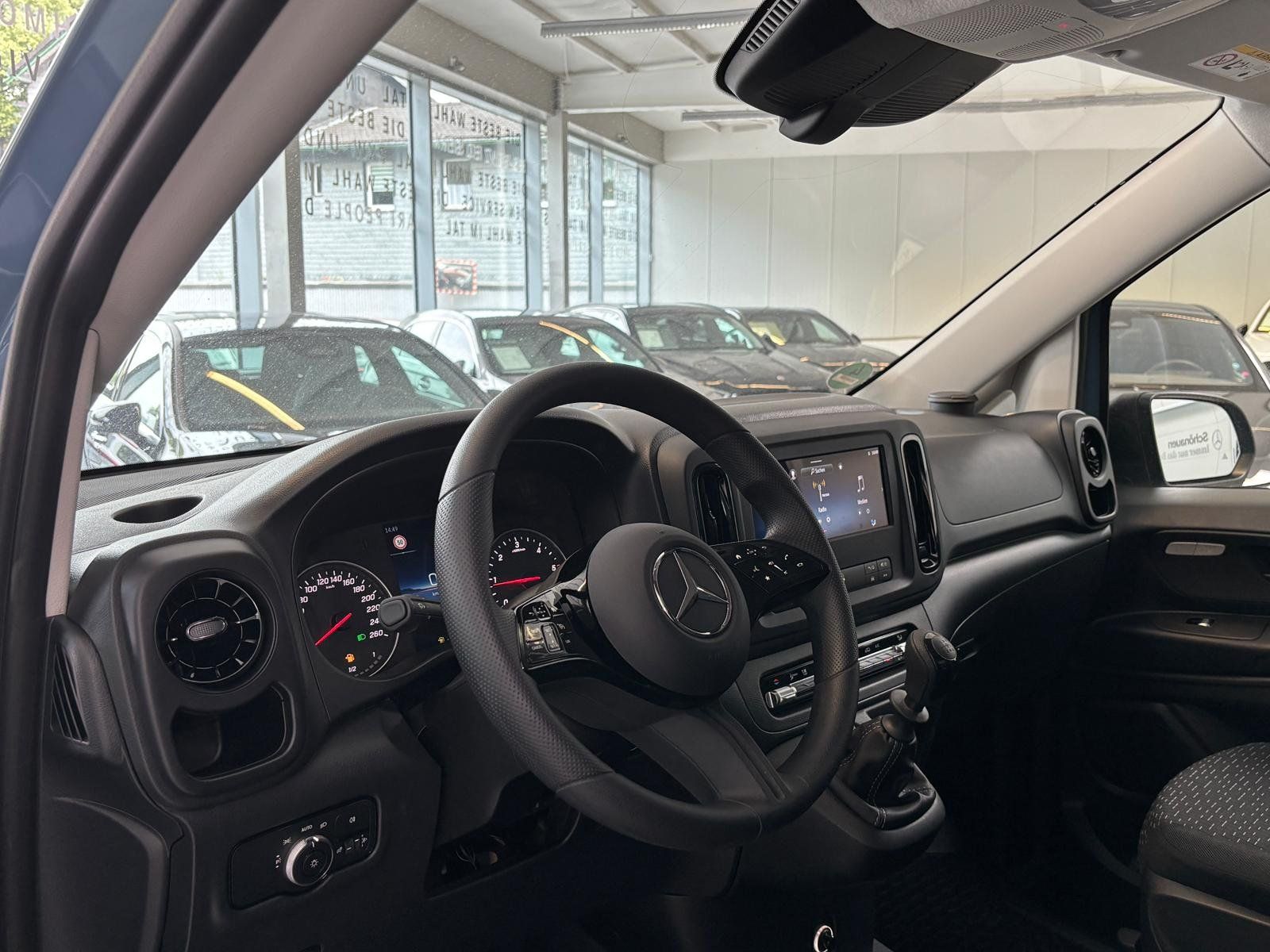 Fahrzeugabbildung Mercedes-Benz Vito 114 CDI KA Lang MBUX+AHK+KAMERA+KLIMA