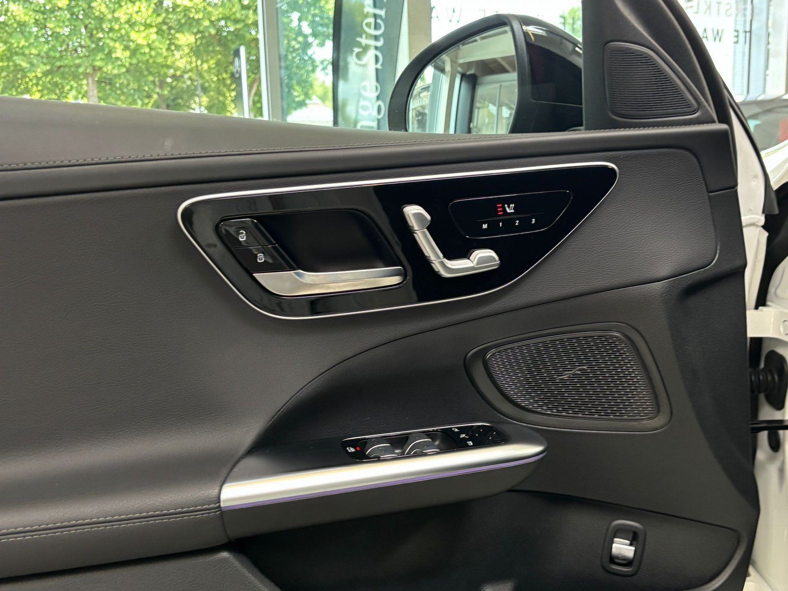 Fahrzeugabbildung Mercedes-Benz C 200d T AMG PANO+AHK+MEMORY+NIGHT+KAMERA+TOTW.