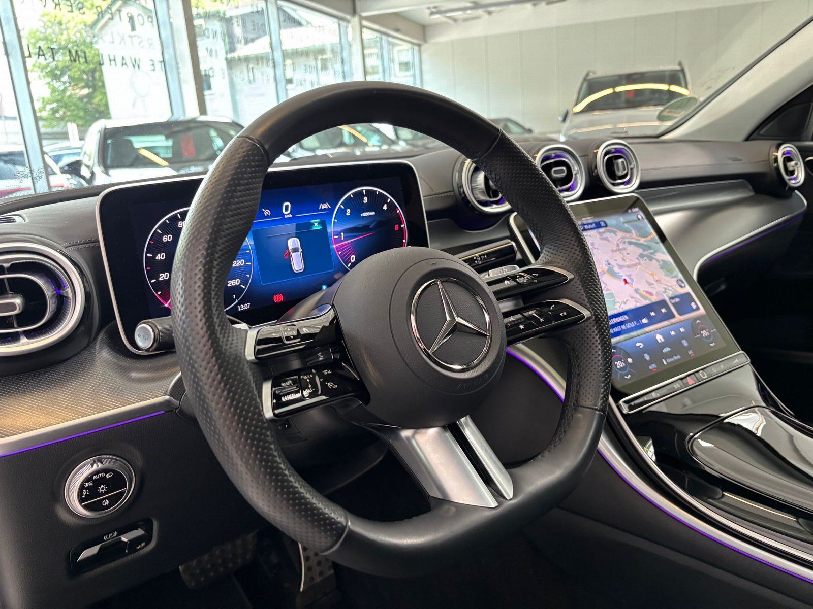 Fahrzeugabbildung Mercedes-Benz C 200d T AMG PANO+AHK+MEMORY+NIGHT+KAMERA+TOTW.
