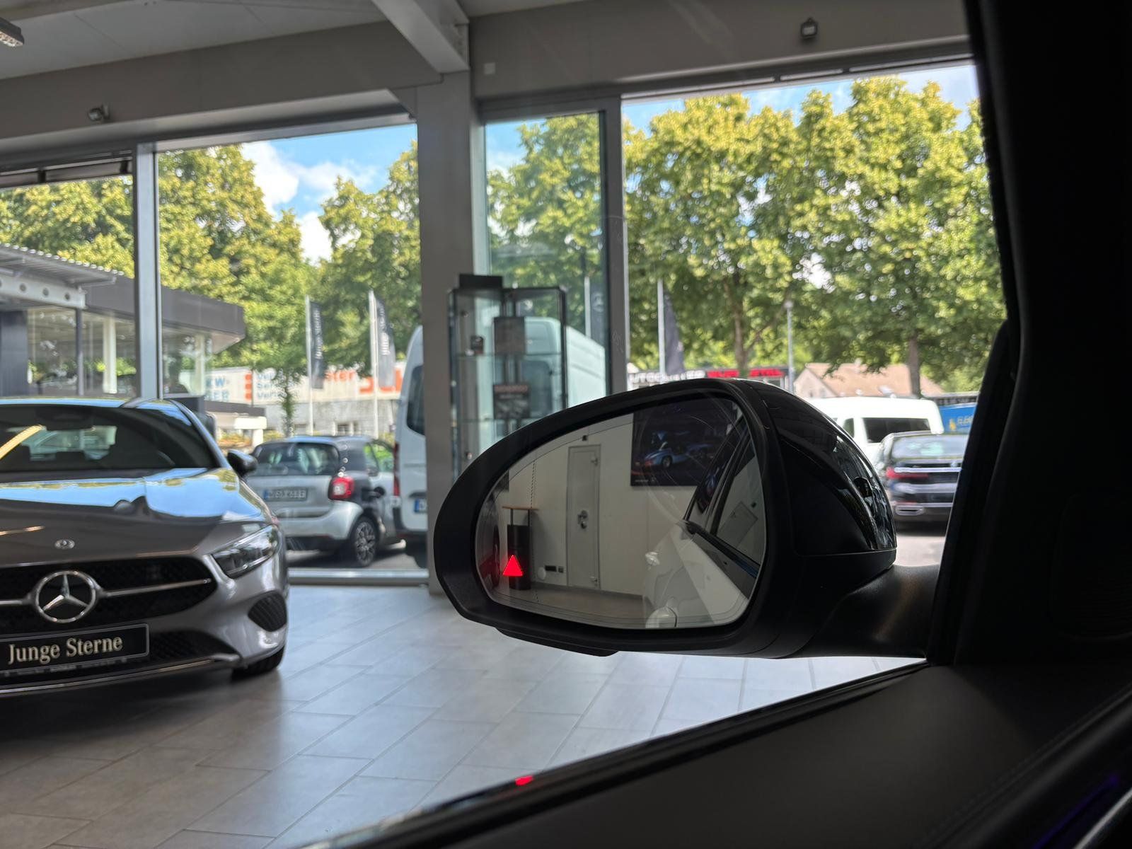 Fahrzeugabbildung Mercedes-Benz C 200d T AMG PANO+AHK+MEMORY+NIGHT+KAMERA+TOTW.