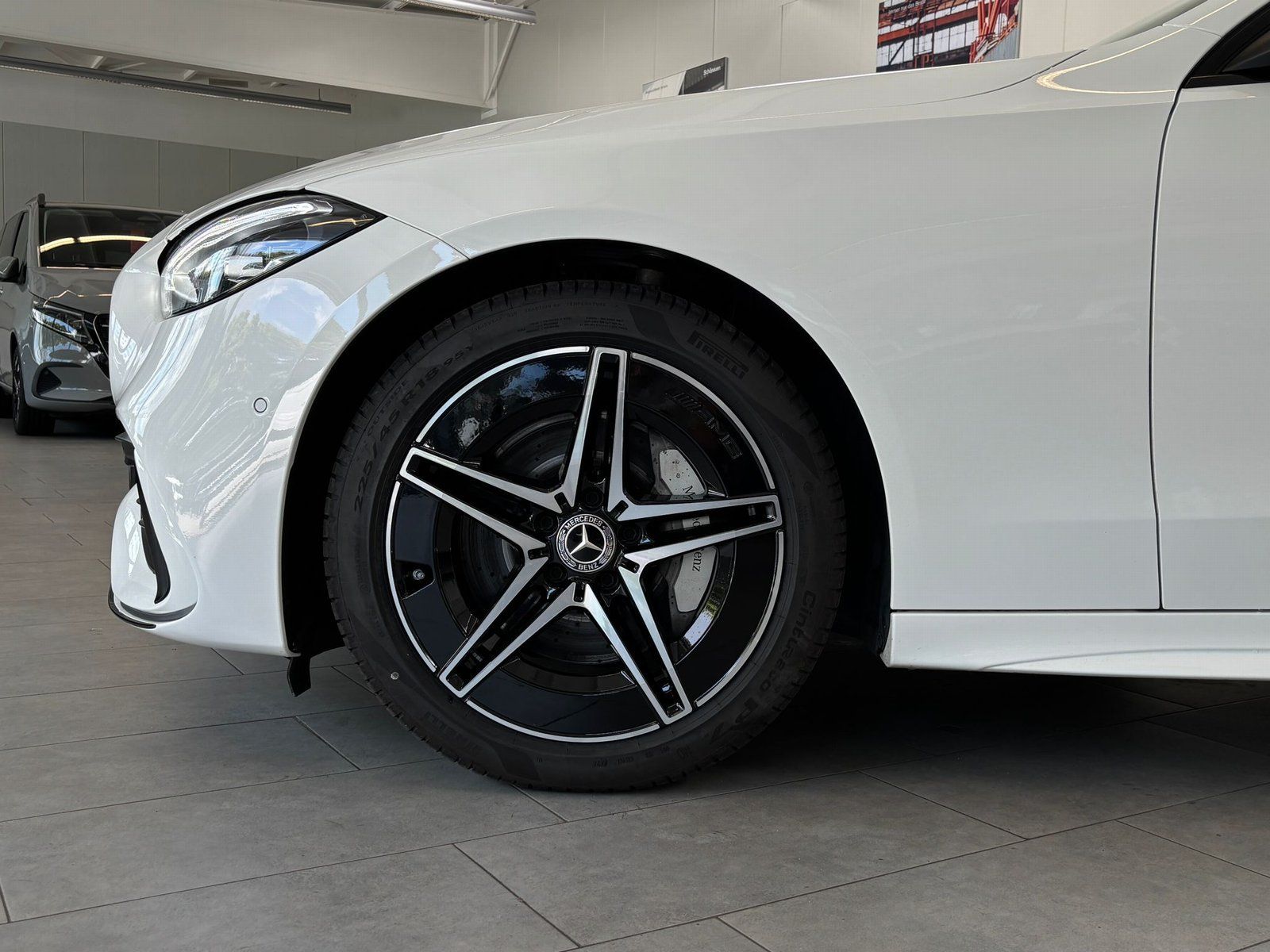 Fahrzeugabbildung Mercedes-Benz C 200d T AMG PANO+AHK+MEMORY+NIGHT+KAMERA+TOTW.