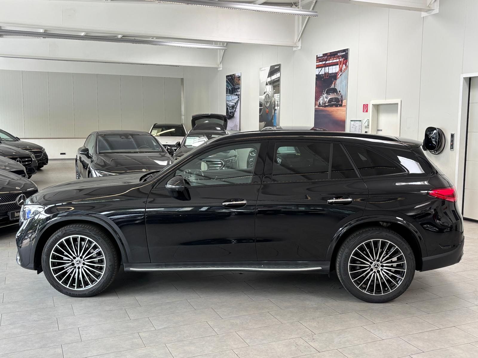 Fahrzeugabbildung Mercedes-Benz GLC 200 4M AMG PREMIUM+20"+360+DIGITAL+MEMO+KEYL