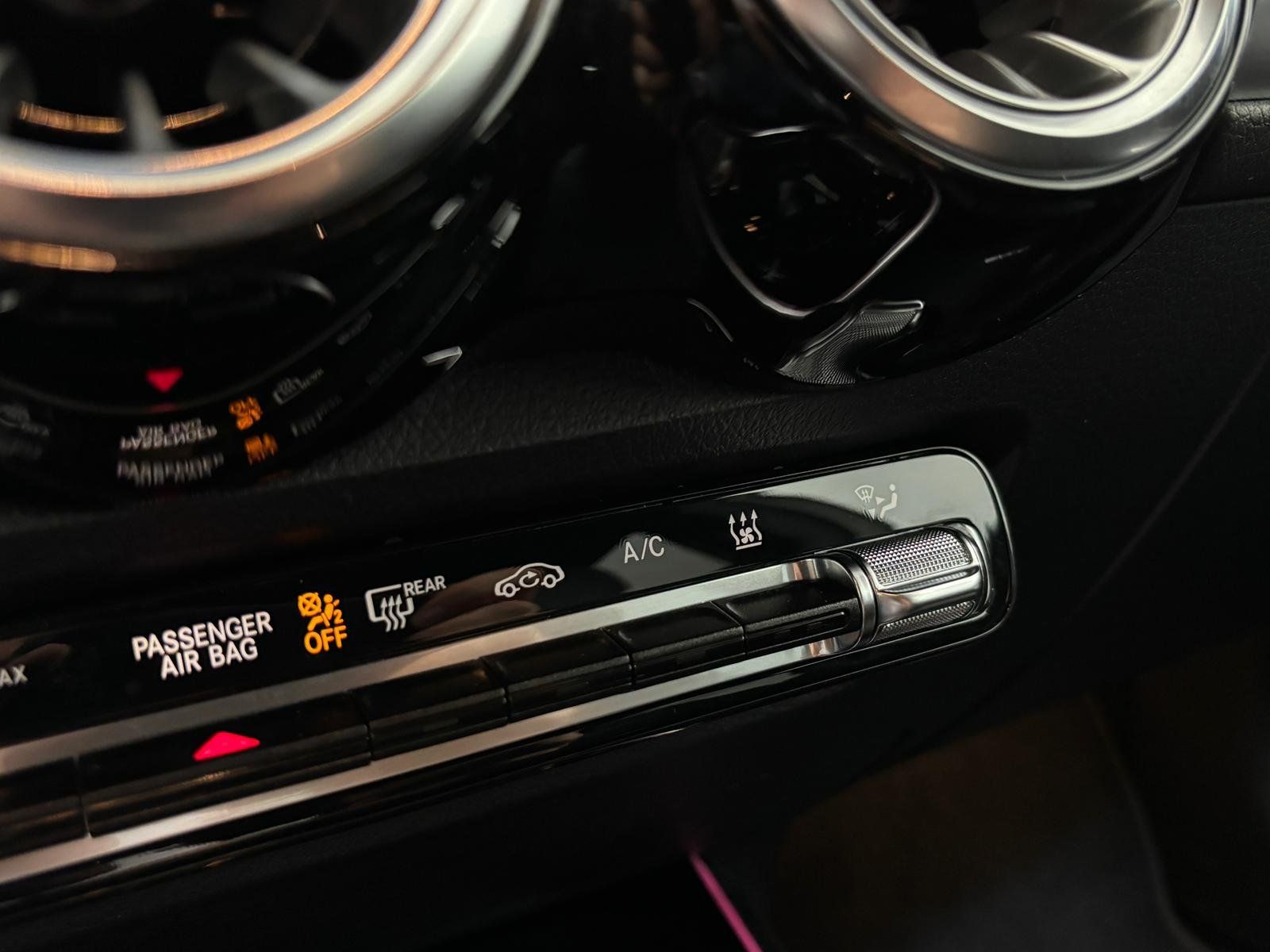 Fahrzeugabbildung Mercedes-Benz EQB 300 4M AMG+MEMORY+KAMERA+LED+TOTW+CARPLAY