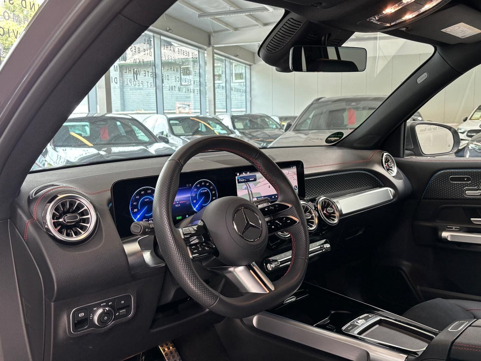Fahrzeugabbildung Mercedes-Benz EQB 300 4M AMG+MEMORY+KAMERA+LED+TOTW+CARPLAY