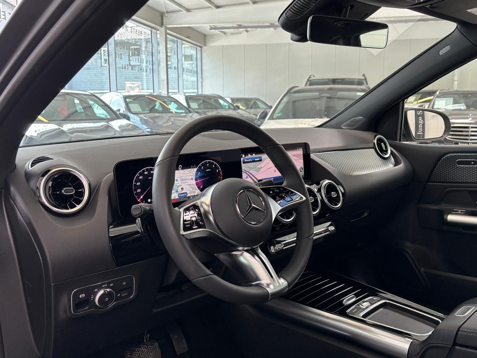 Fahrzeugabbildung Mercedes-Benz B 180 Progressive PANO+KAMERA+LED+CARPLAY+DAB