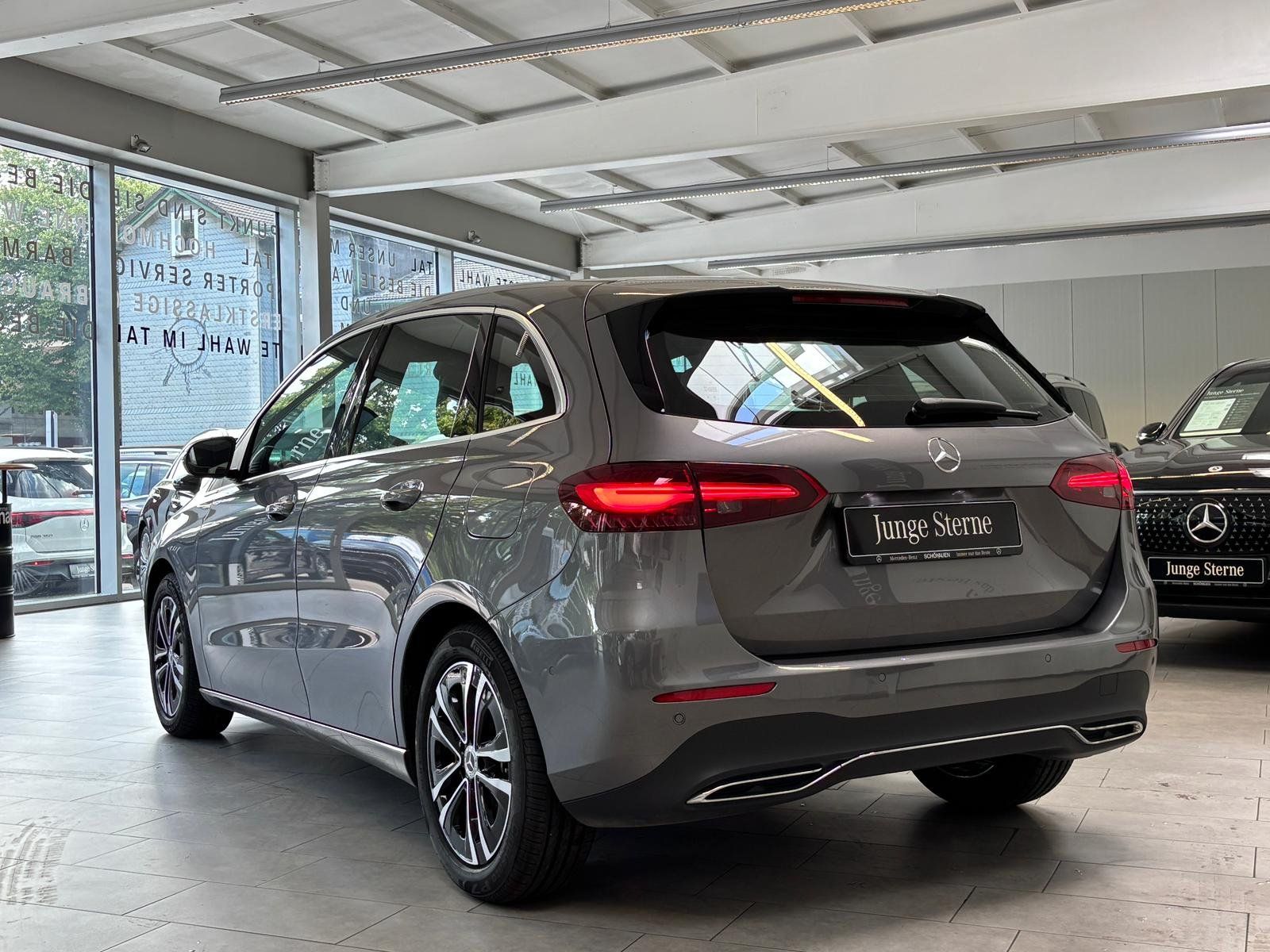 Fahrzeugabbildung Mercedes-Benz B 180 Progressive PANO+KAMERA+LED+CARPLAY+DAB