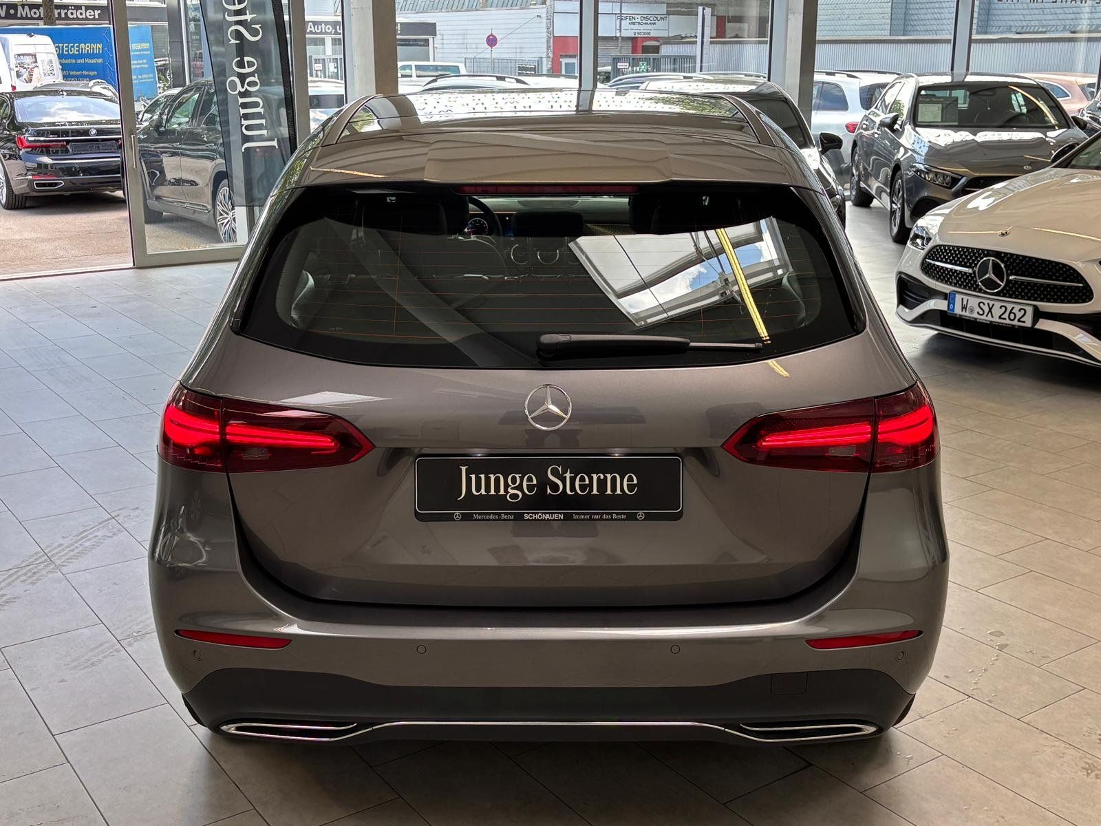 Fahrzeugabbildung Mercedes-Benz B 180 Progressive PANO+KAMERA+LED+CARPLAY+DAB