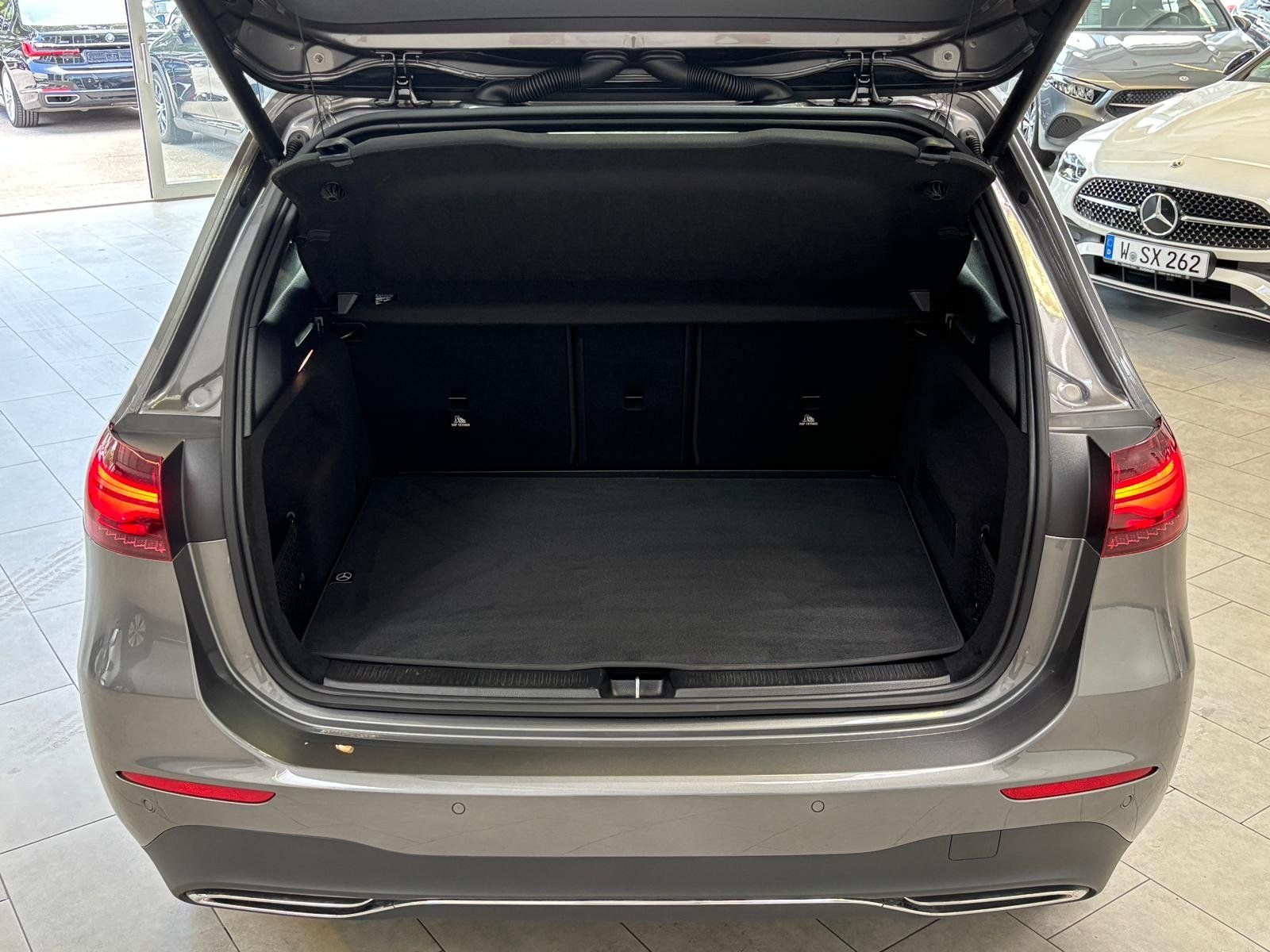 Fahrzeugabbildung Mercedes-Benz B 180 Progressive PANO+KAMERA+LED+CARPLAY+DAB