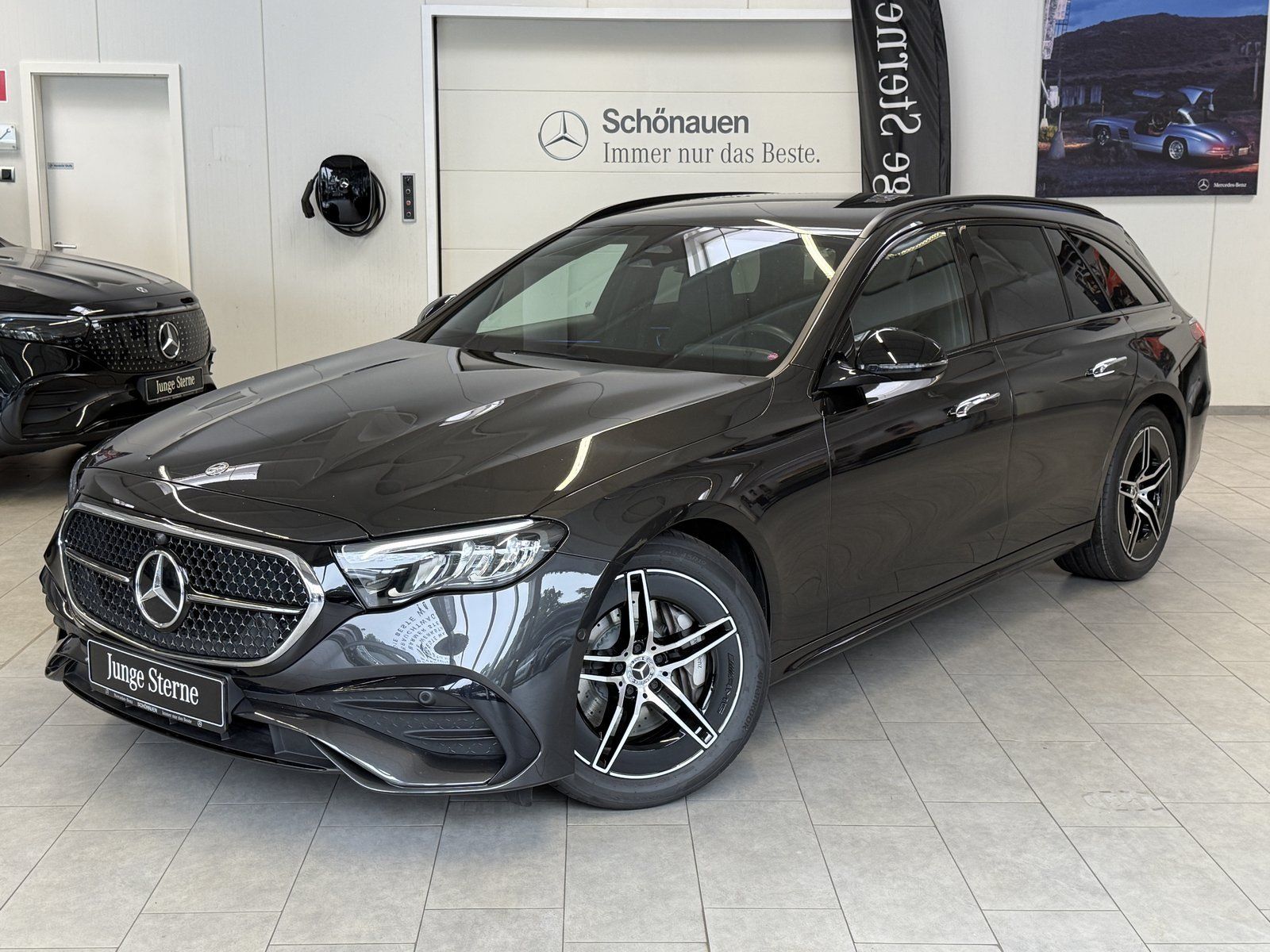 Mercedes-Benz E 220d T AMG+DISTR+NIGHT+AHK+KEYLESS+KAMERA+TOTW
