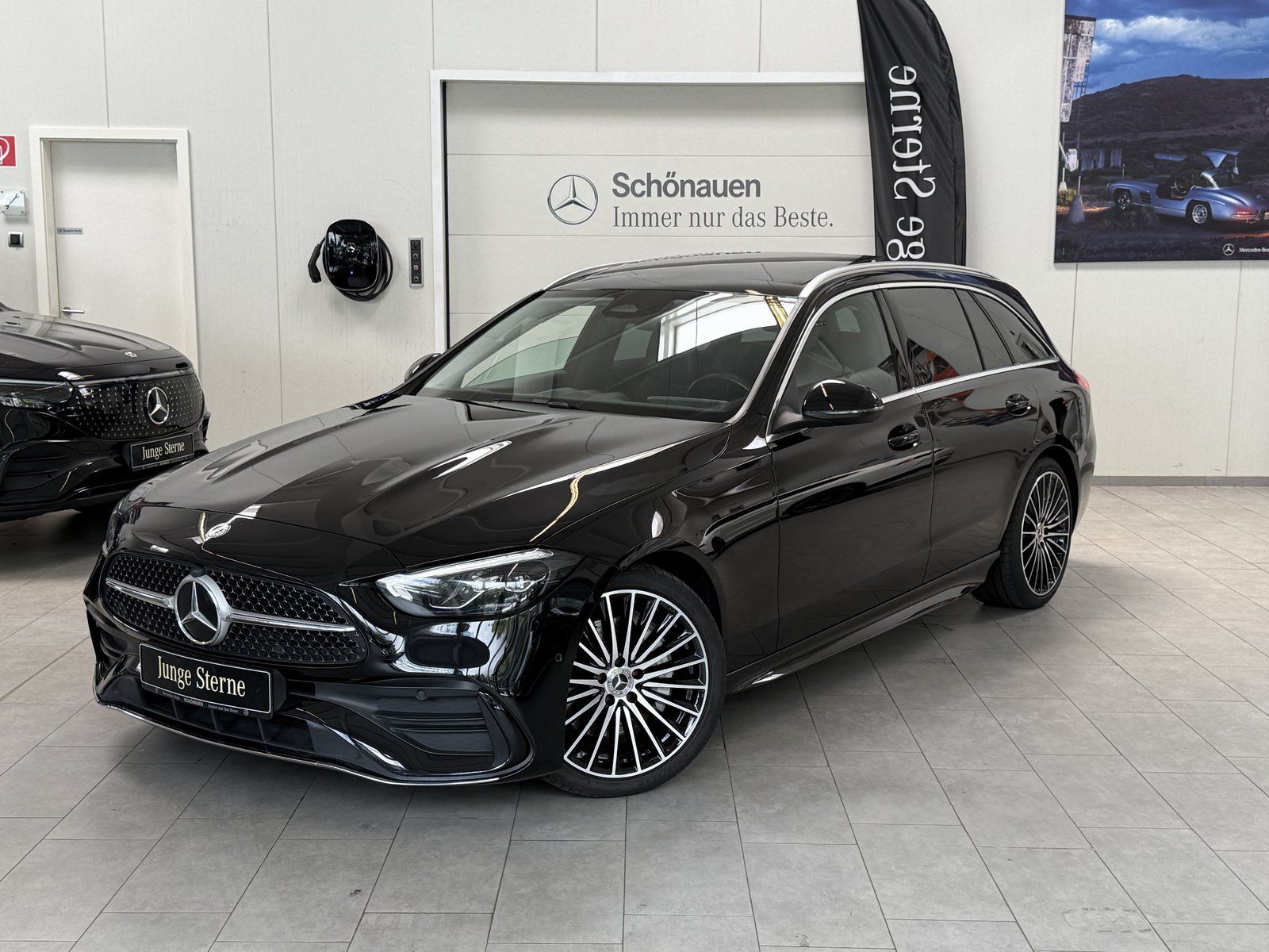 Fahrzeugabbildung Mercedes-Benz C 220d T AMG+PANO+KAMERA+TOTW.+DAB+CARPLAY+LED