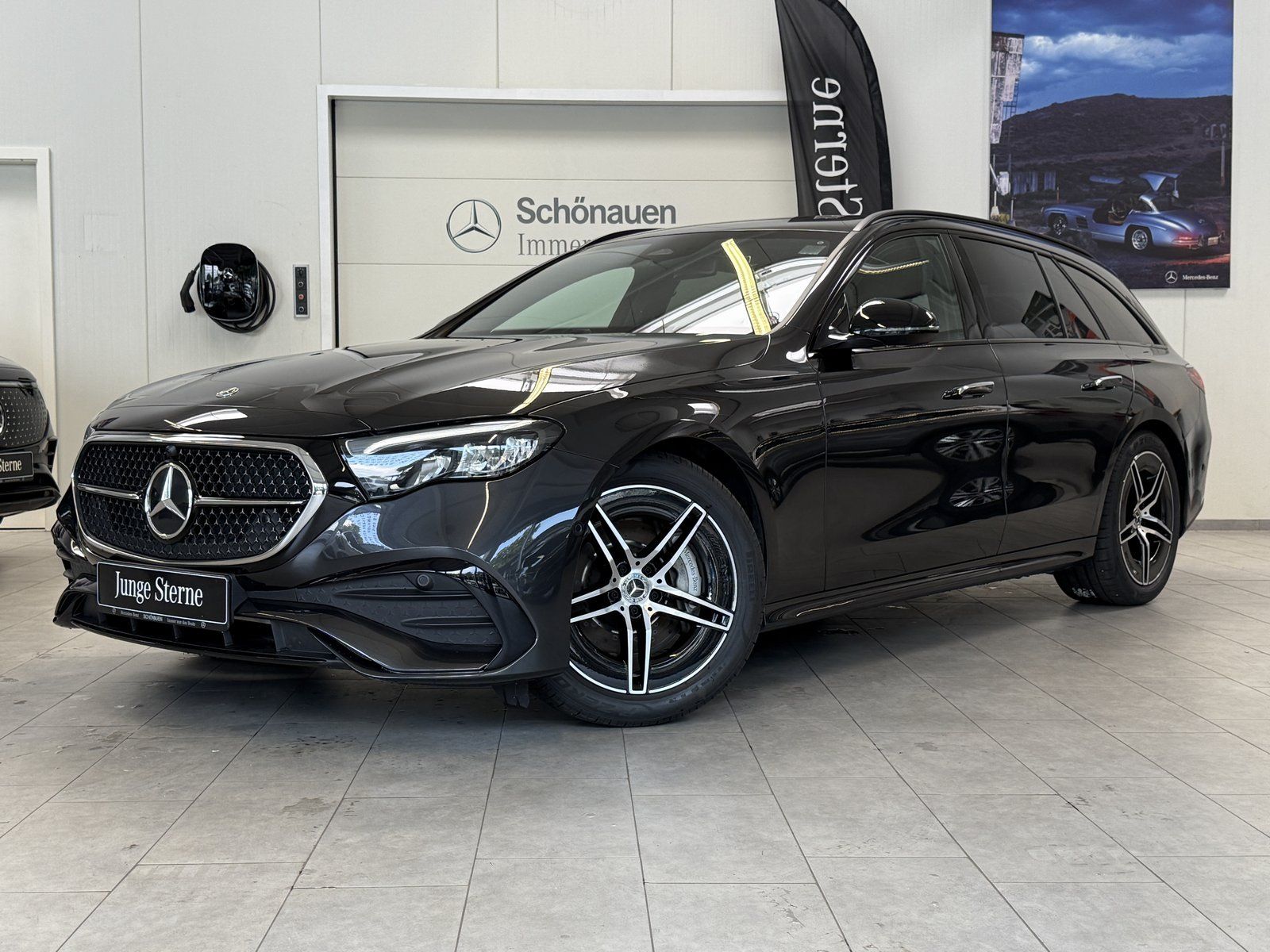 Mercedes-Benz E 220d T AMG+DISTR+AHK+NIGHT+KEYLESS+KAMERA+TOTW