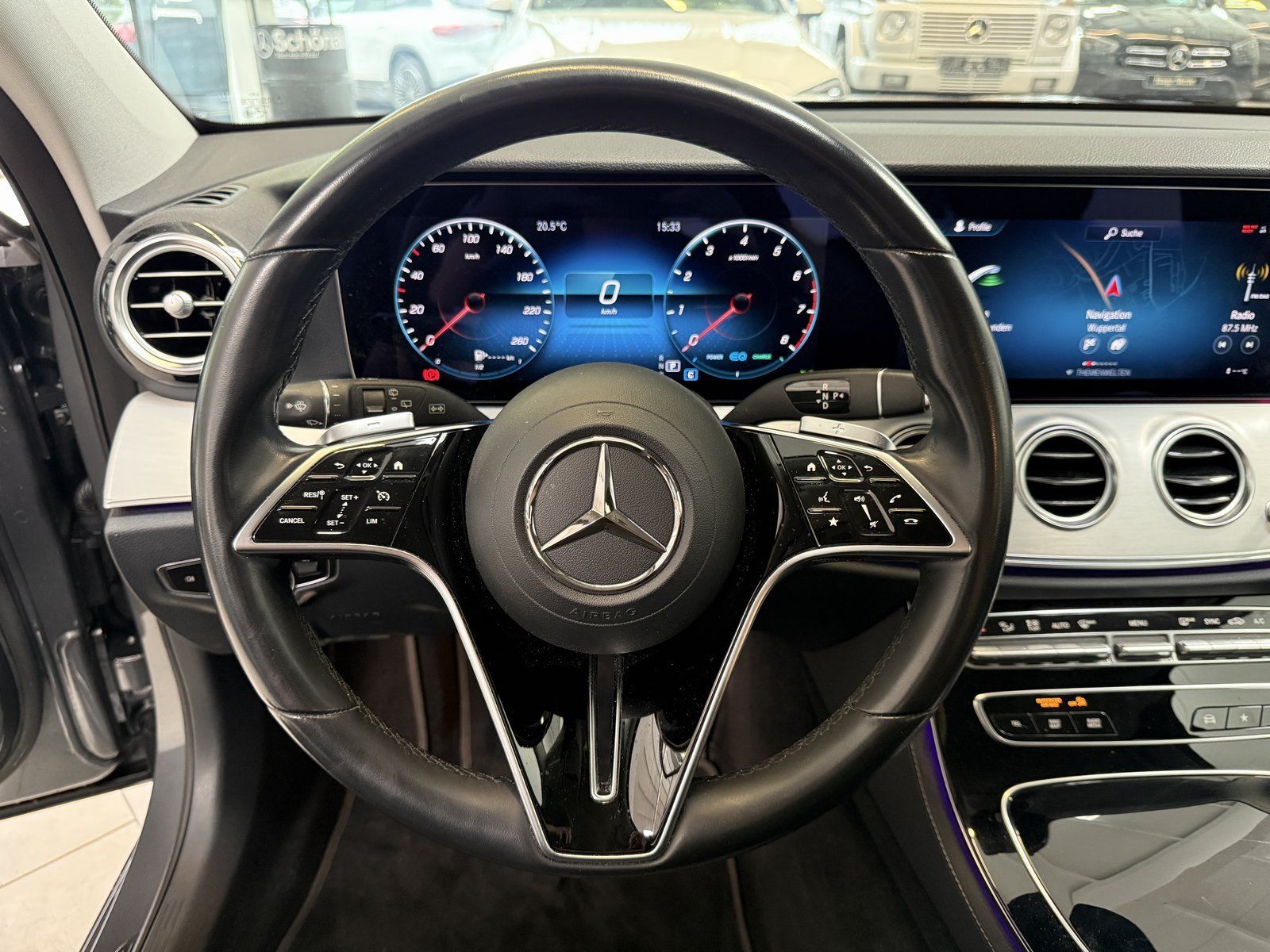Fahrzeugabbildung Mercedes-Benz E 200 T Avantgarde MBEAM+KAMERA+TOTW+DAB+CARPLAY