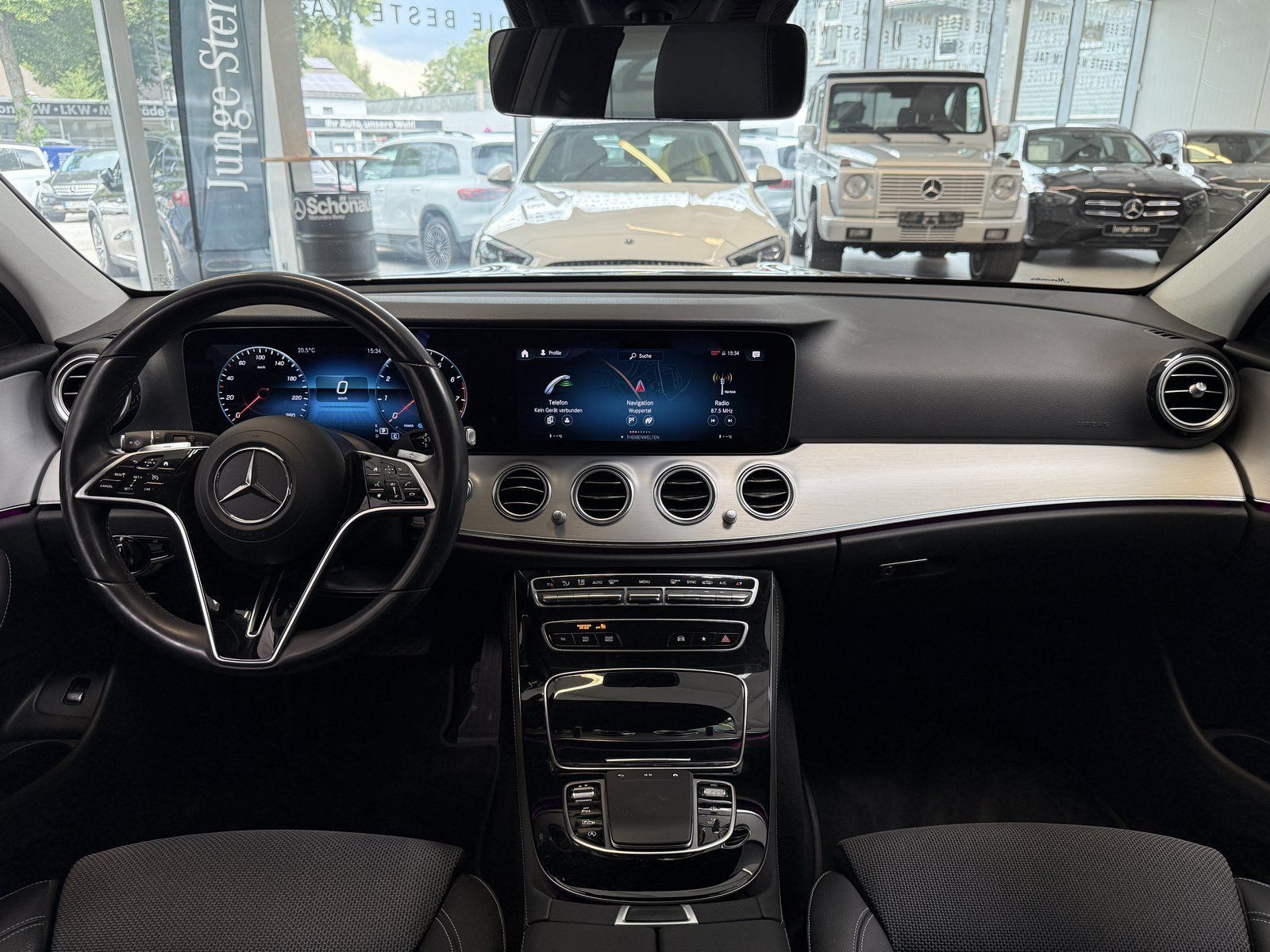 Fahrzeugabbildung Mercedes-Benz E 200 T Avantgarde MBEAM+KAMERA+TOTW+DAB+CARPLAY