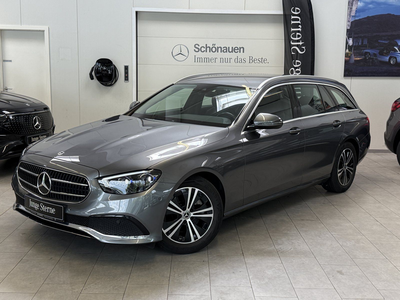 Fahrzeugabbildung Mercedes-Benz E 200 T Avantgarde MBEAM+KAMERA+TOTW+DAB+CARPLAY