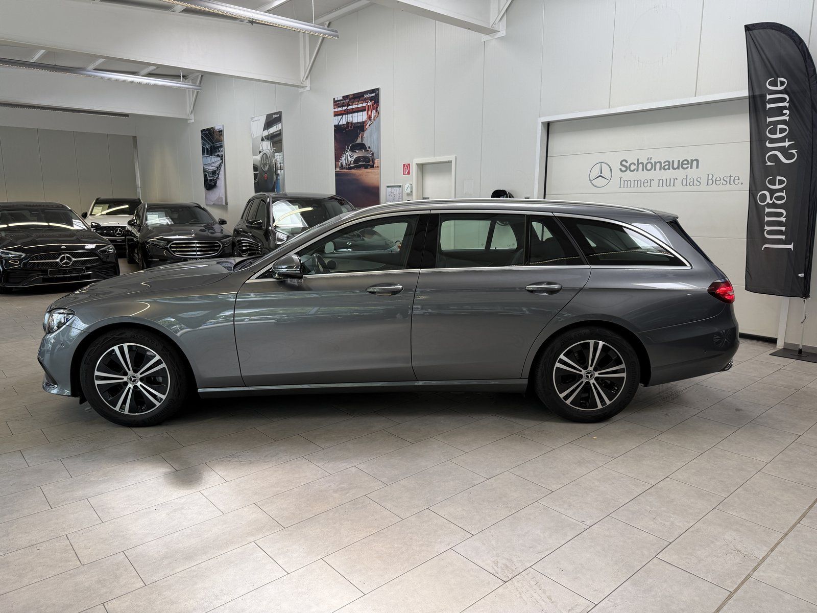 Fahrzeugabbildung Mercedes-Benz E 200 T Avantgarde MBEAM+KAMERA+TOTW+DAB+CARPLAY