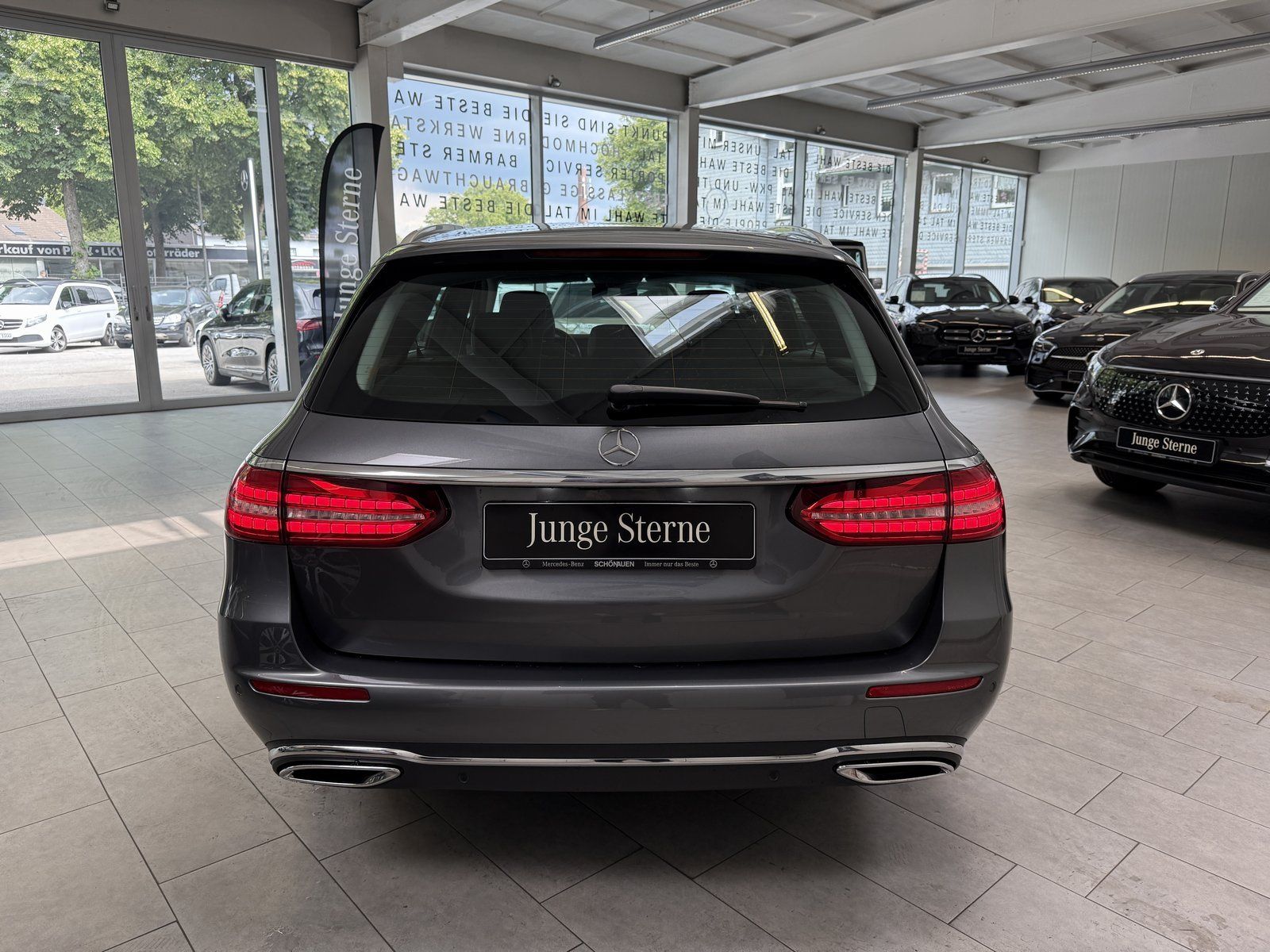 Fahrzeugabbildung Mercedes-Benz E 200 T Avantgarde MBEAM+KAMERA+TOTW+DAB+CARPLAY