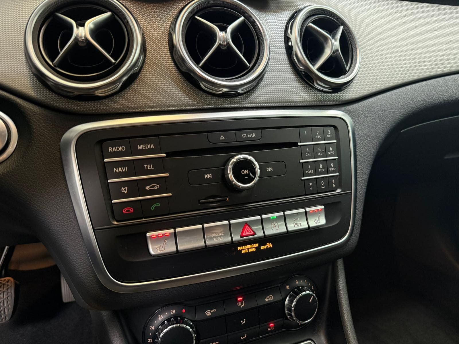 Fahrzeugabbildung Mercedes-Benz GLA 180 Urban LED+NAVI+THERMATIC+SHZ+TEMP+PTS