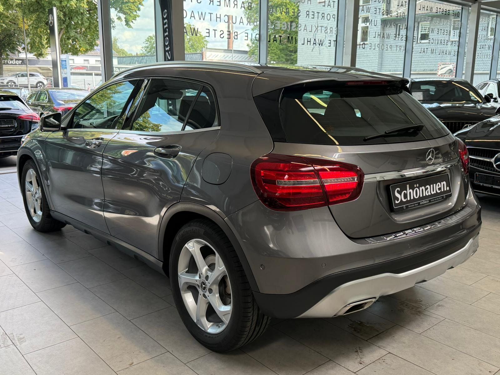 Fahrzeugabbildung Mercedes-Benz GLA 180 Urban LED+NAVI+THERMATIC+SHZ+TEMP+PTS