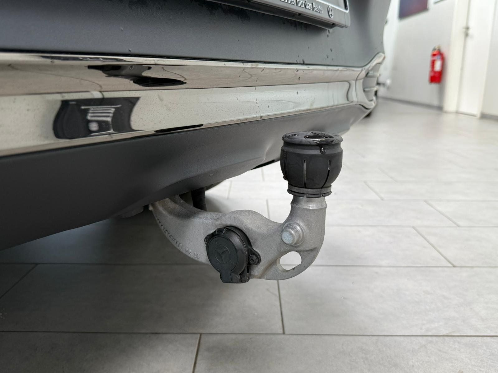 Fahrzeugabbildung Mercedes-Benz EQE 350 4M SUV AMG+AIRM+PANO+DISTR+DIGITAL+AHK