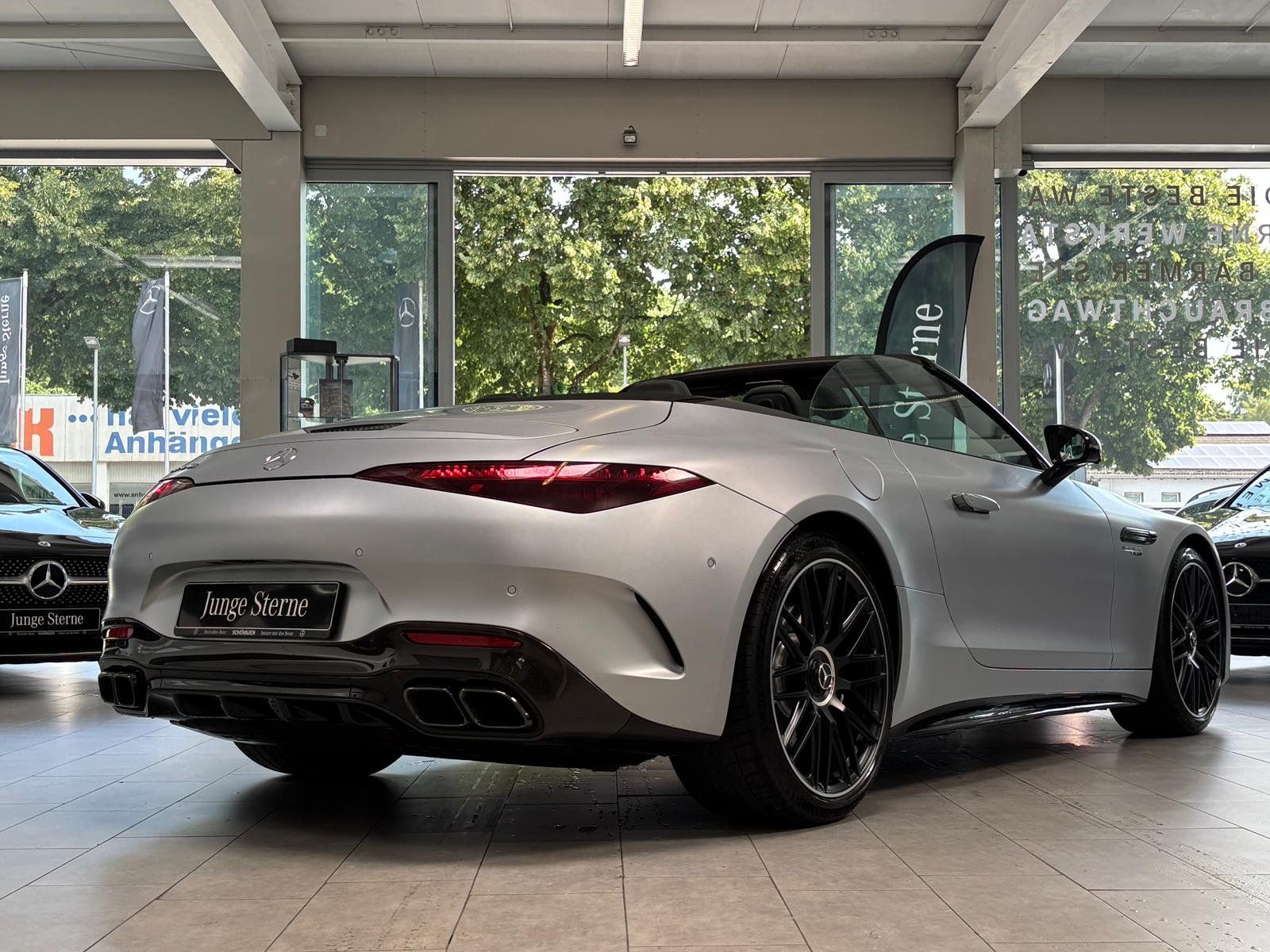 Fahrzeugabbildung Mercedes-Benz SL 63 4M+ CARBON+PERF.+HUD+BURM3D+DIGITAL+MEMORY