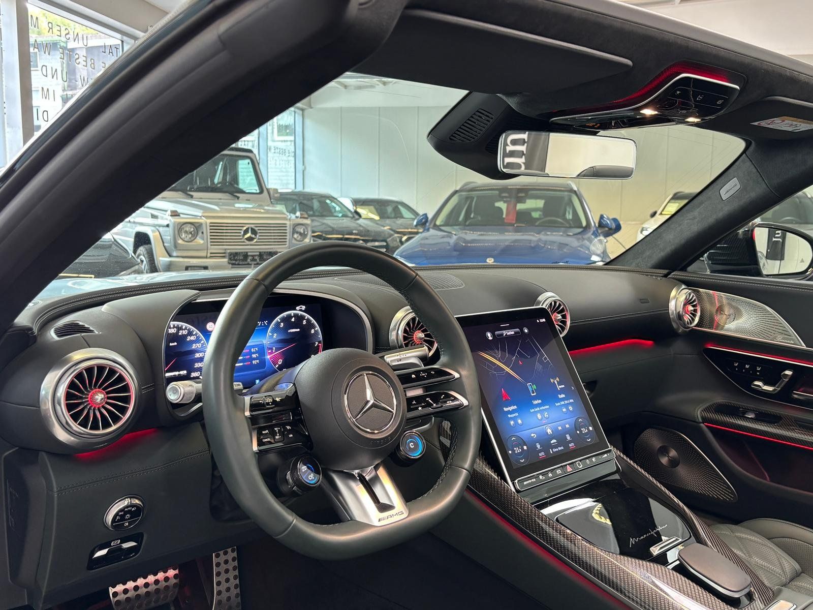 Fahrzeugabbildung Mercedes-Benz SL 63 4M+ CARBON+PERF.+HUD+BURM3D+DIGITAL+MEMORY