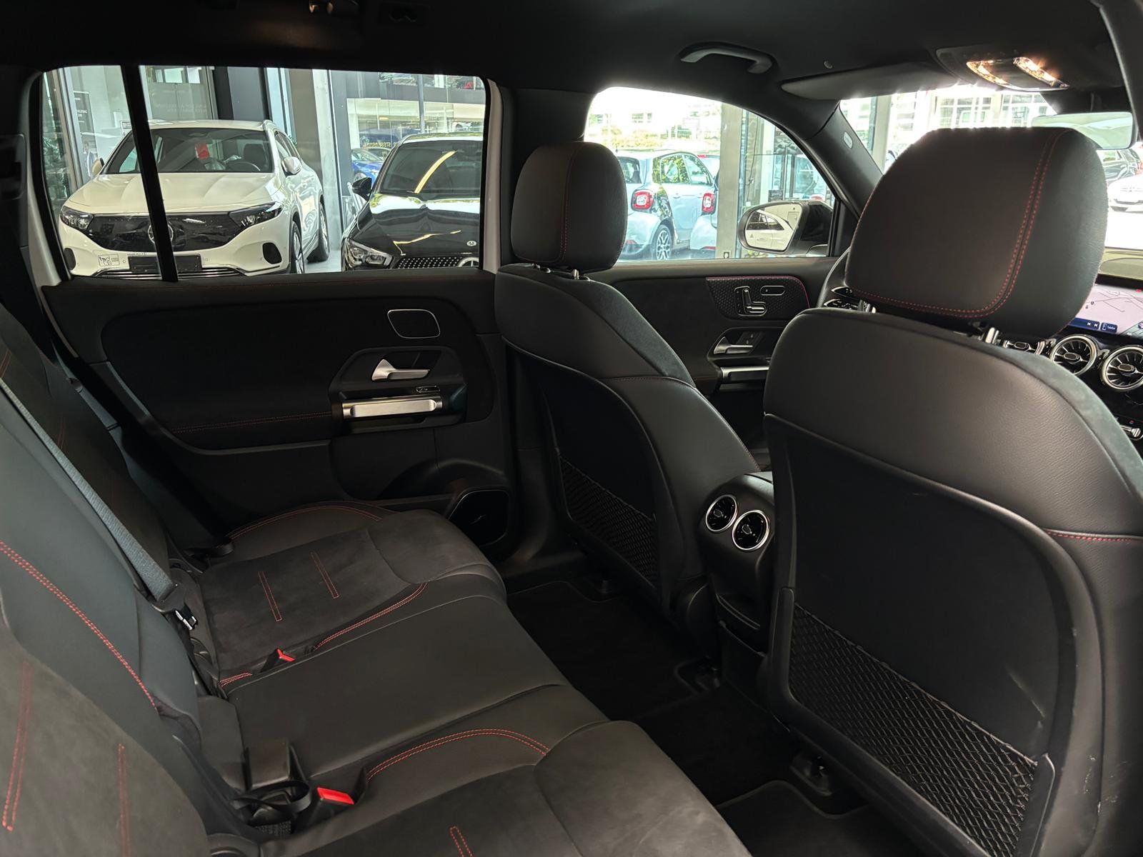 Fahrzeugabbildung Mercedes-Benz EQB 300 4M AMG+DISTR+HUD+BURM+MEMORY+NIGHT+360°