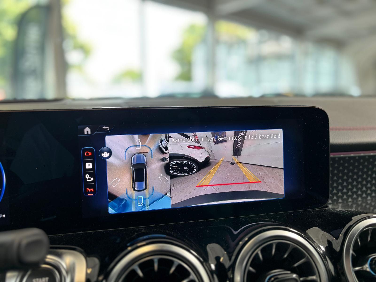 Fahrzeugabbildung Mercedes-Benz EQB 300 4M AMG+DISTR+HUD+BURM+MEMORY+NIGHT+360°