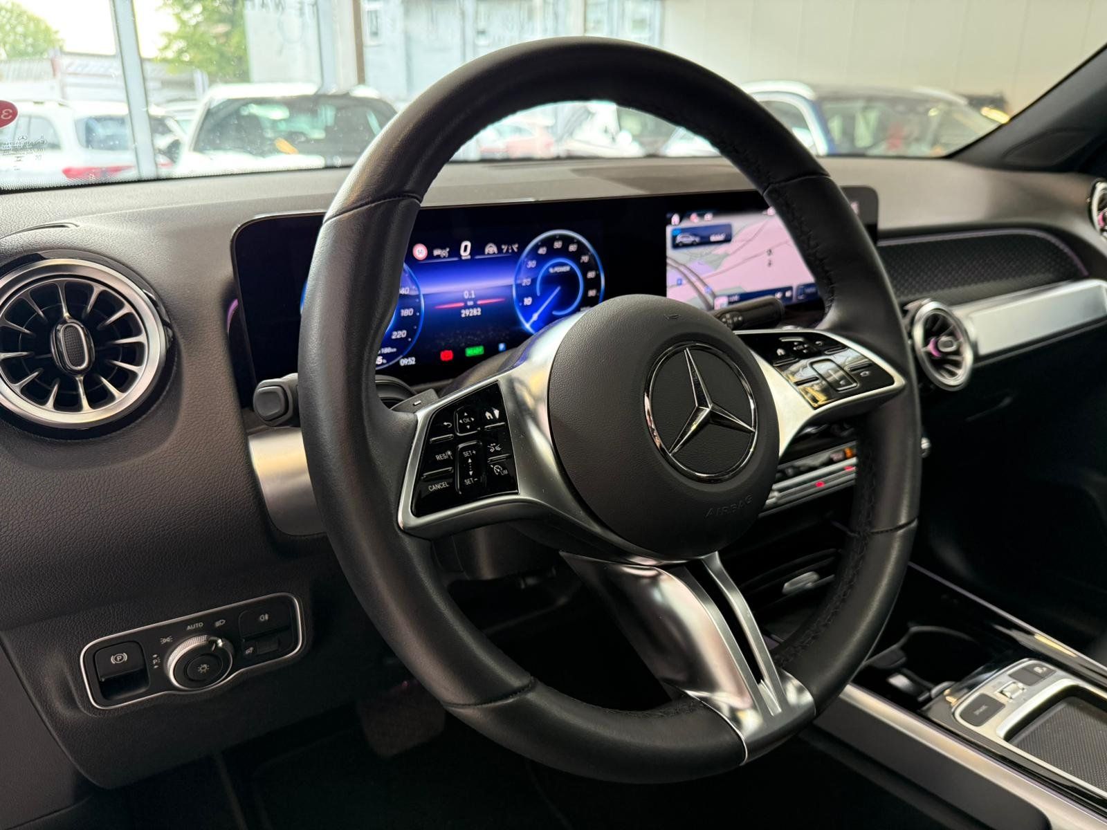 Fahrzeugabbildung Mercedes-Benz EQB 300 4M Progressive PANO+DISTR.+MEMORY+360°