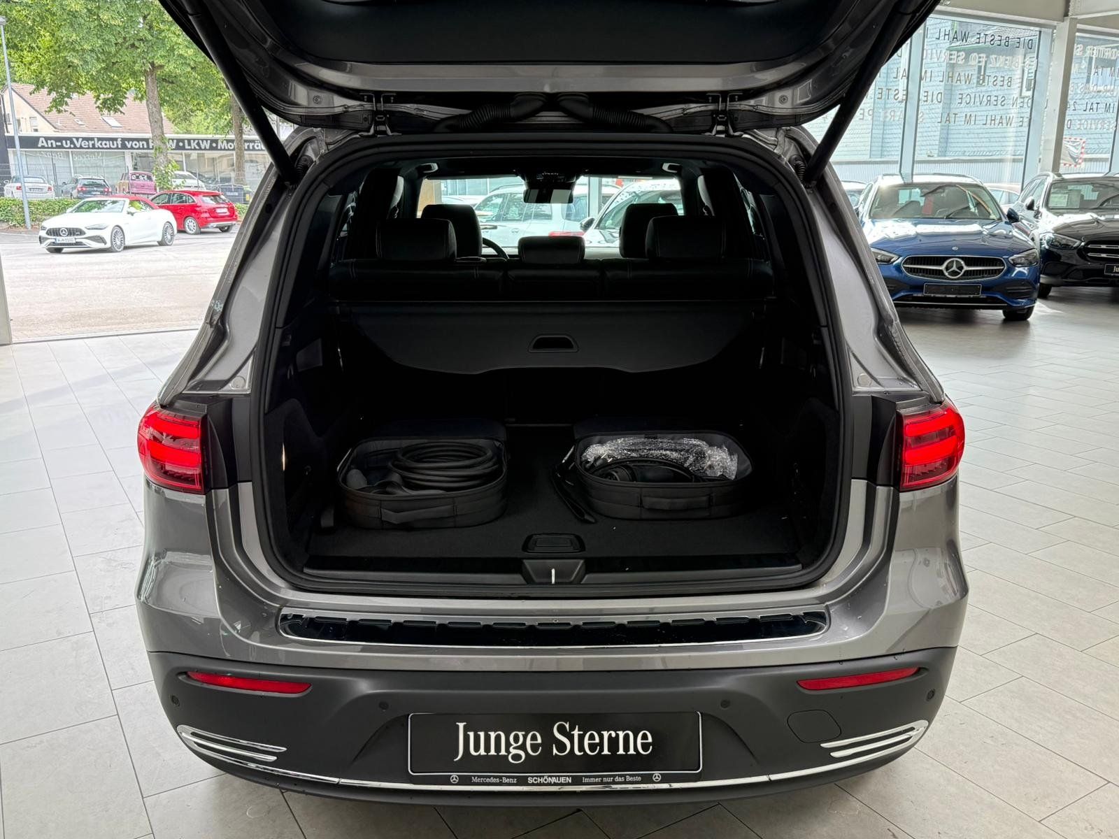 Fahrzeugabbildung Mercedes-Benz EQB 300 4M Progressive PANO+DISTR.+MEMORY+360°