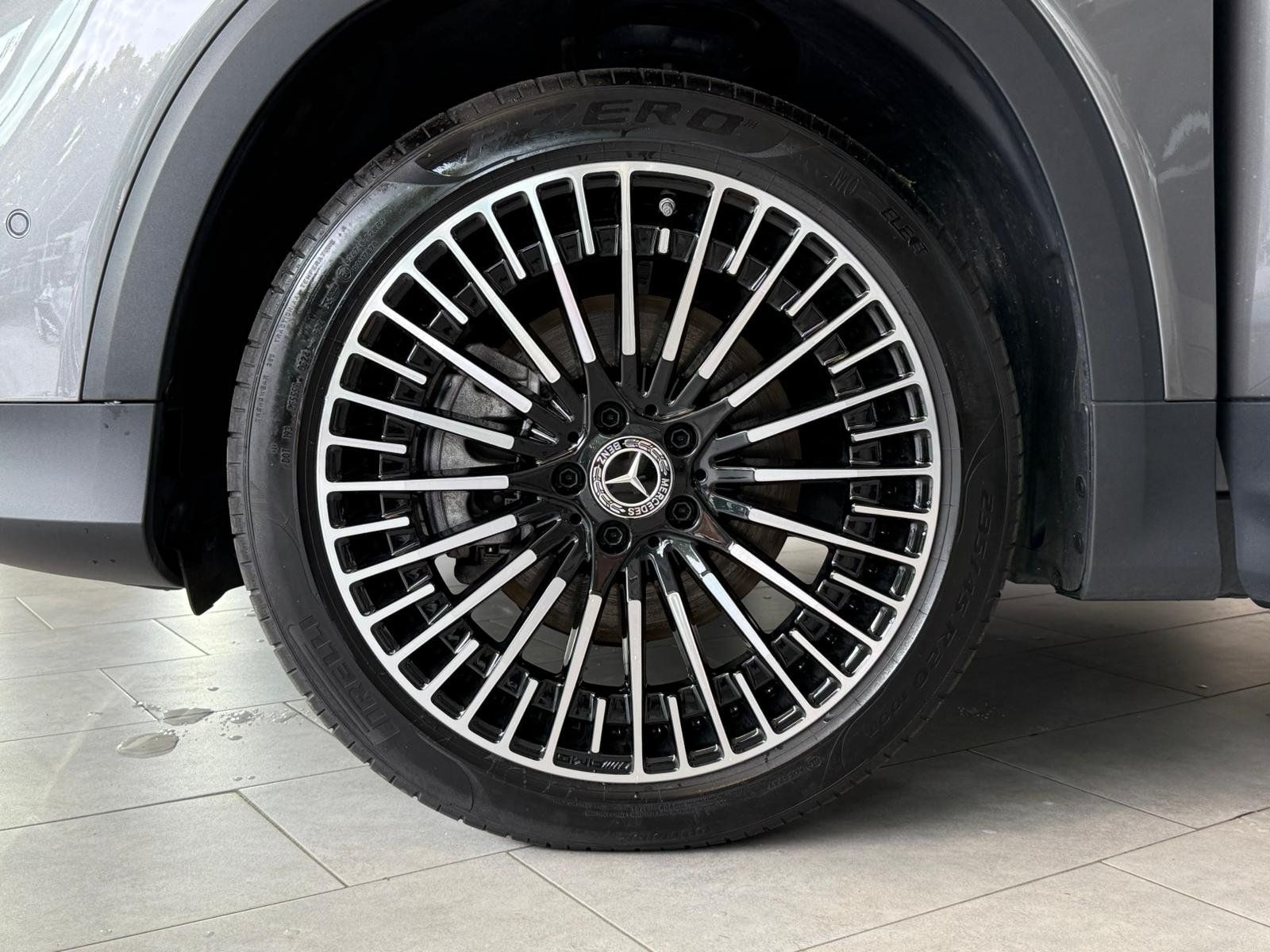 Fahrzeugabbildung Mercedes-Benz EQB 300 4M Progressive PANO+DISTR.+MEMORY+360°
