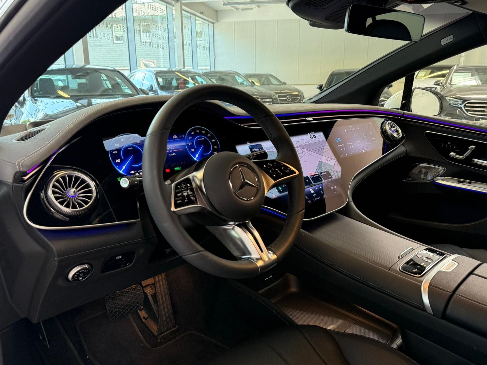 Fahrzeugabbildung Mercedes-Benz EQE 300 AIRMATIC+HUD+DISTR+AHK+BURMES+MEMORY+360
