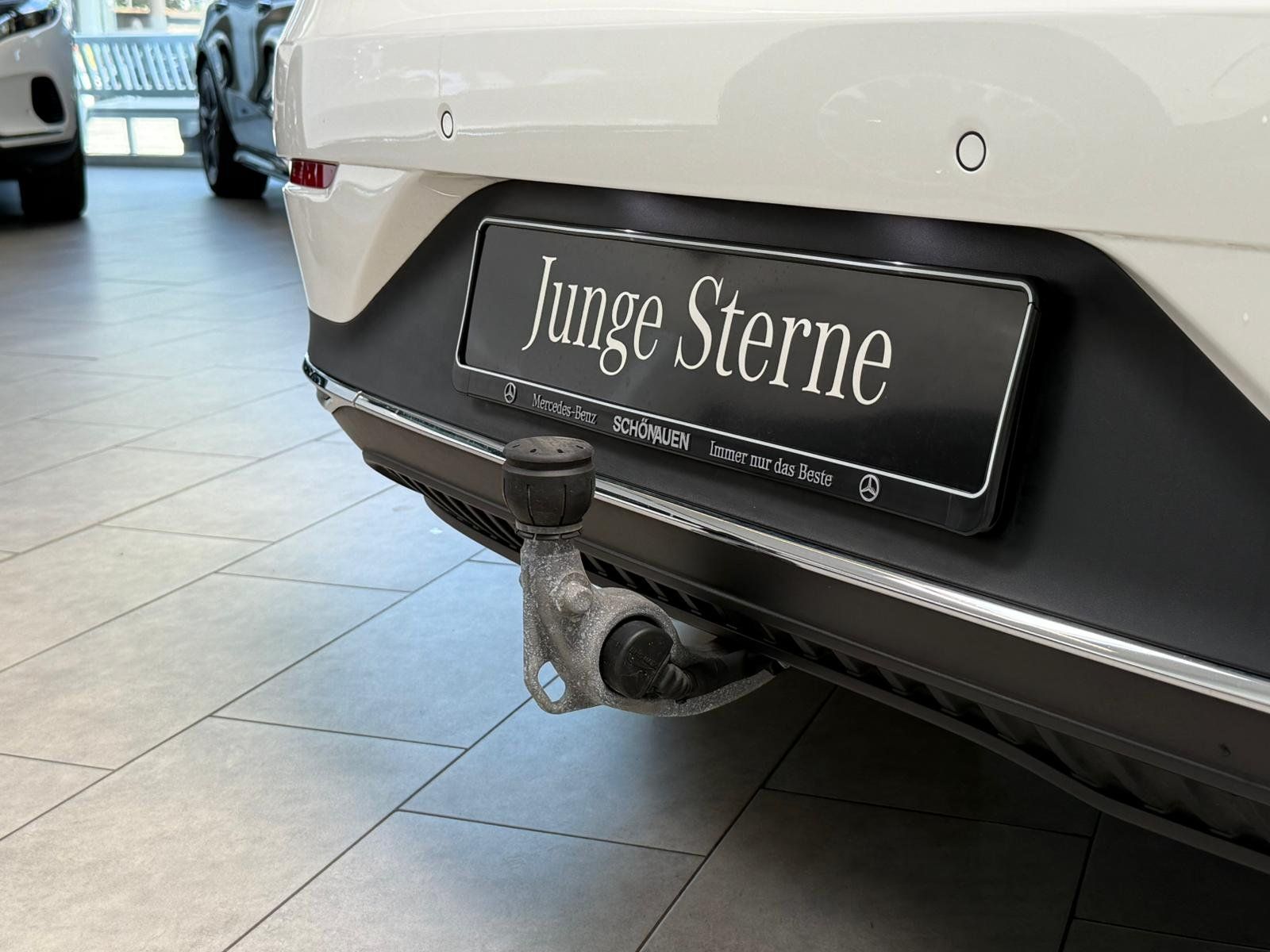 Fahrzeugabbildung Mercedes-Benz EQE 300 AIRMATIC+HUD+DISTR+AHK+BURMES+MEMORY+360