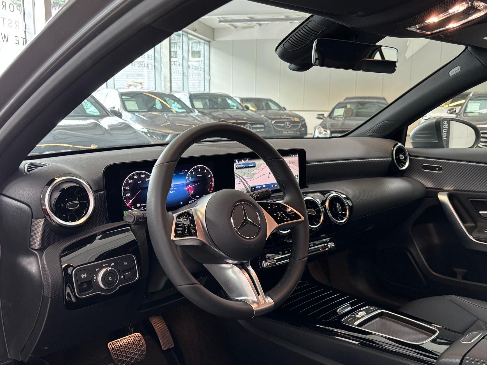 Fahrzeugabbildung Mercedes-Benz A 180 Progressive KAMERA+LED+CARPLAY+DAB+MBUX