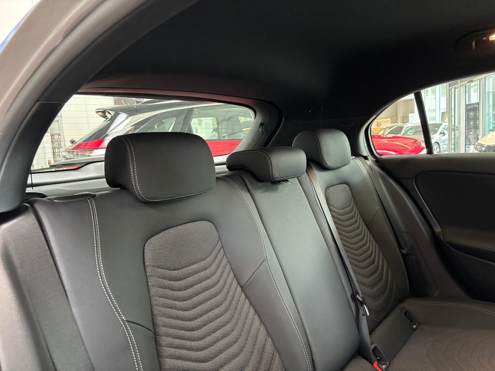 Fahrzeugabbildung Mercedes-Benz A 180 Progressive KAMERA+LED+CARPLAY+DAB+MBUX
