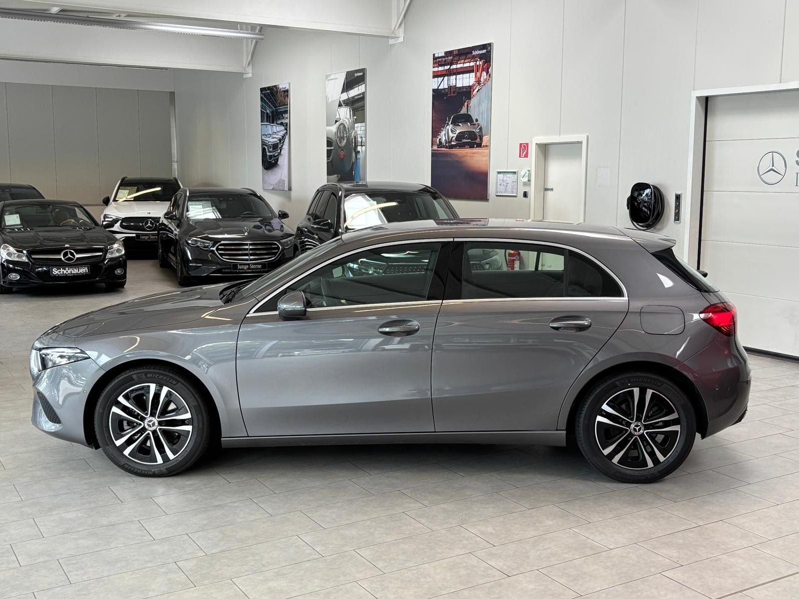 Fahrzeugabbildung Mercedes-Benz A 180 Progressive KAMERA+LED+CARPLAY+DAB+MBUX