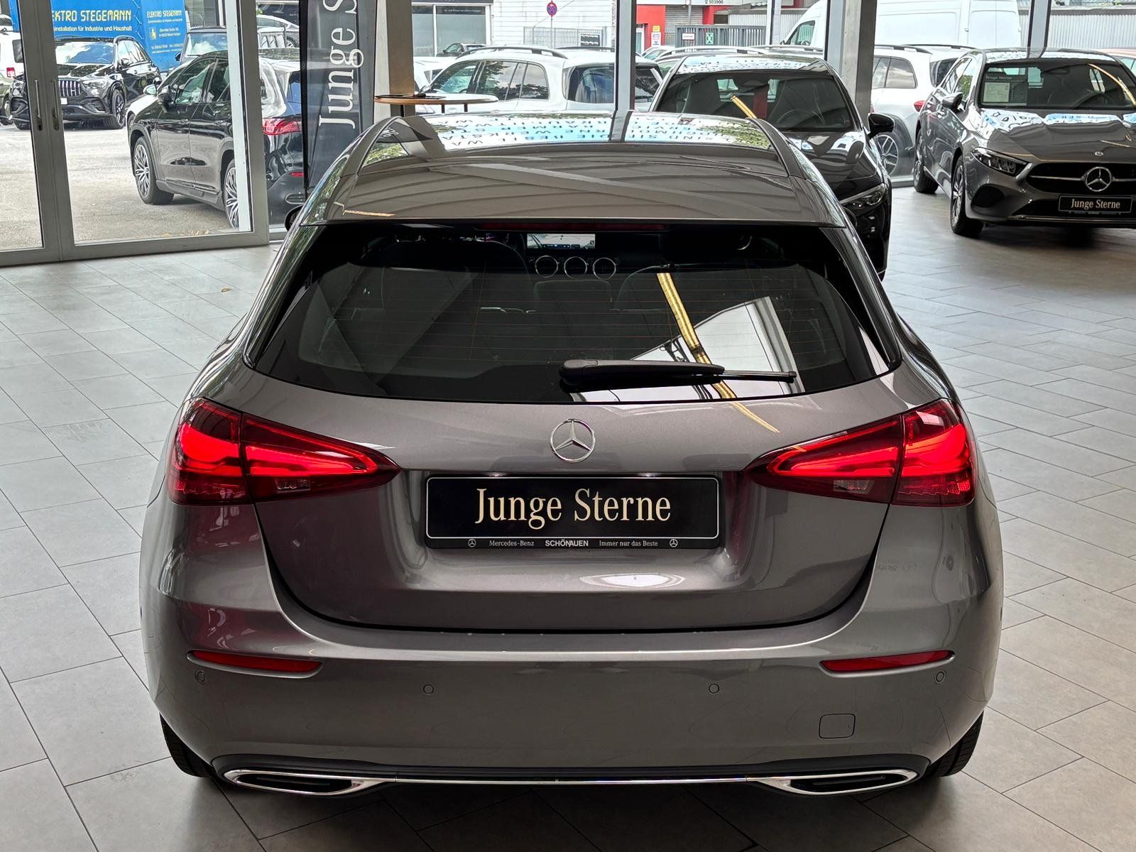 Fahrzeugabbildung Mercedes-Benz A 180 Progressive KAMERA+LED+CARPLAY+DAB+MBUX