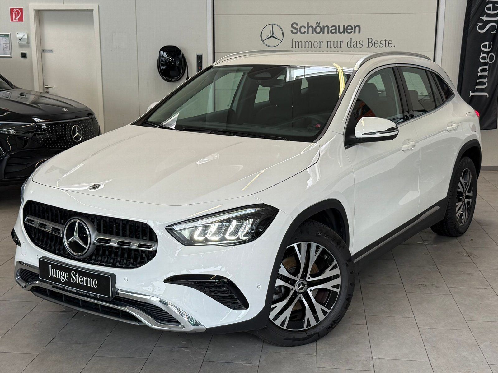 Fahrzeugabbildung Mercedes-Benz GLA 180 Progressive KAMERA+LED+EASYPACK+DAB