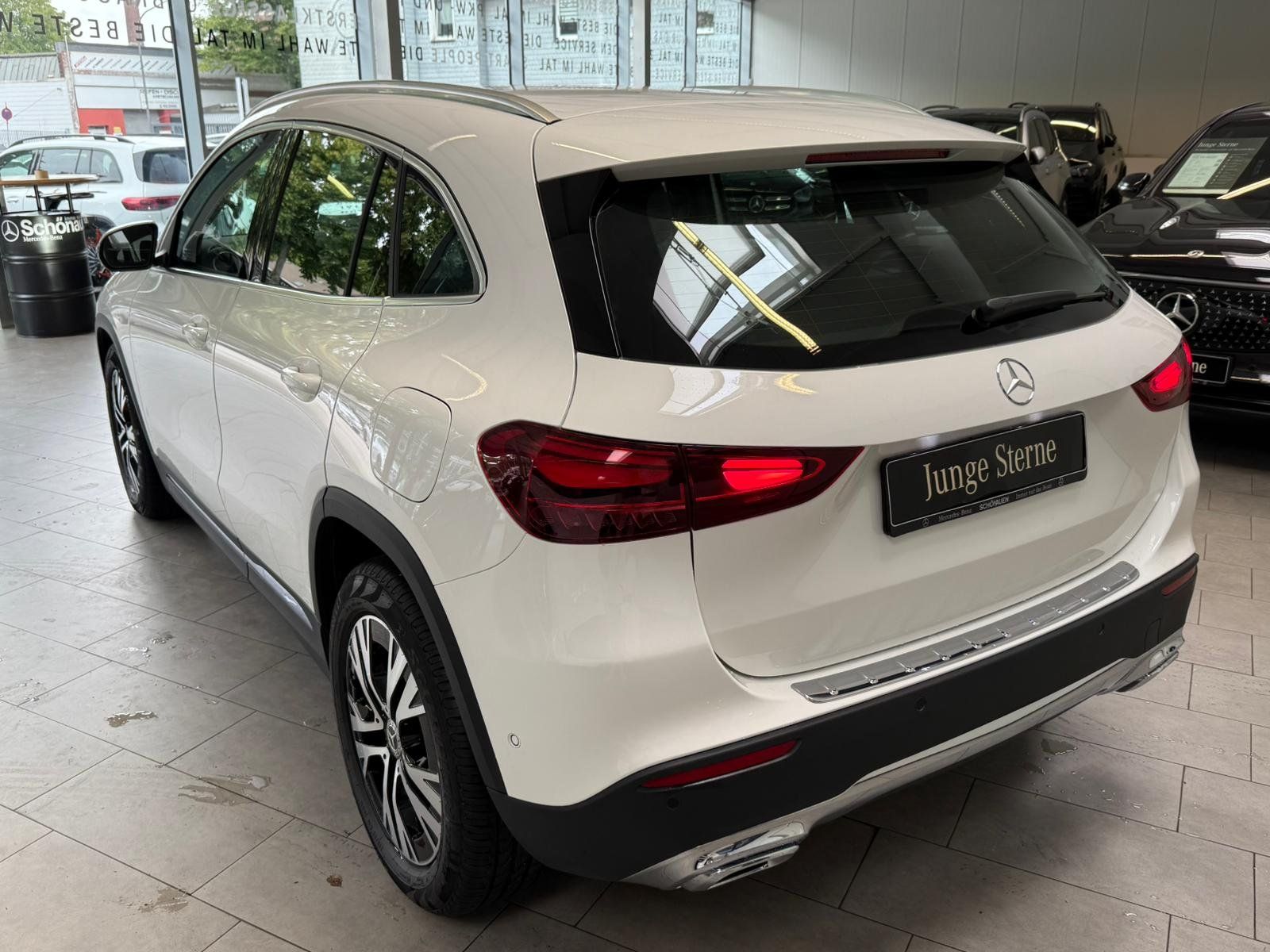 Fahrzeugabbildung Mercedes-Benz GLA 180 Progressive KAMERA+LED+EASYPACK+DAB