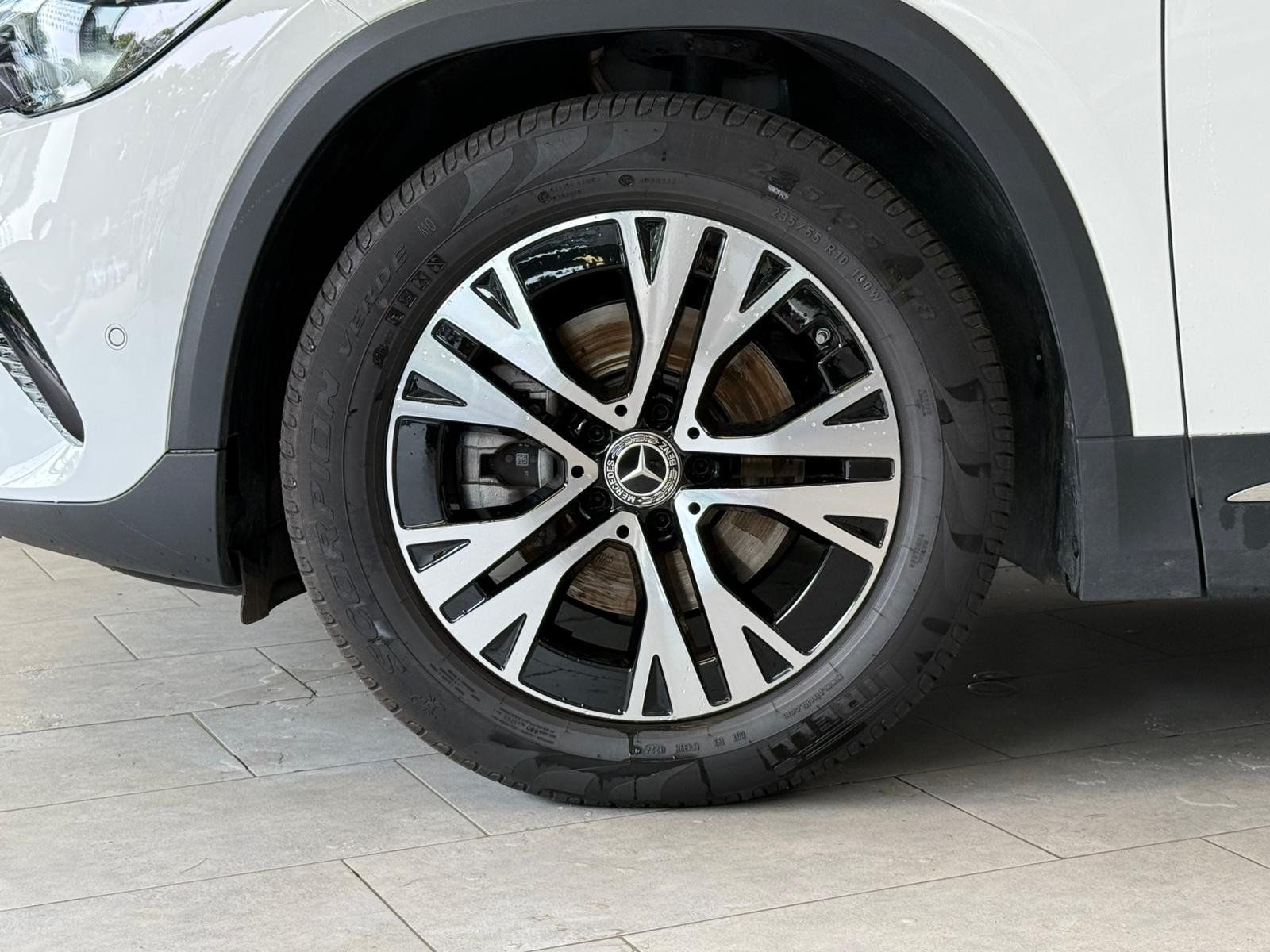 Fahrzeugabbildung Mercedes-Benz GLA 180 Progressive KAMERA+LED+EASYPACK+DAB