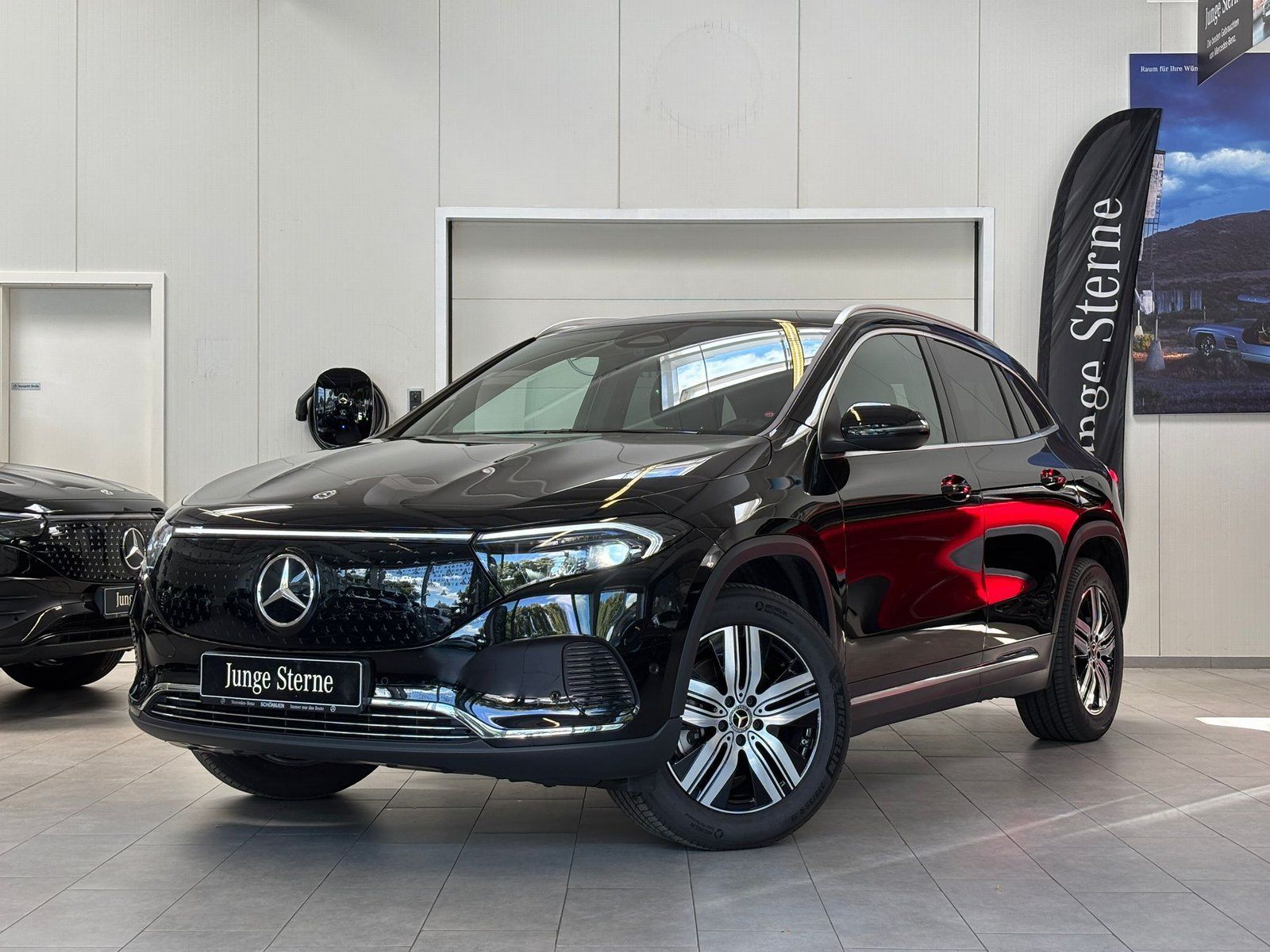 Mercedes-Benz EQA 300 4M Progressive KAMERA+LED+TOTW+CARPLAY