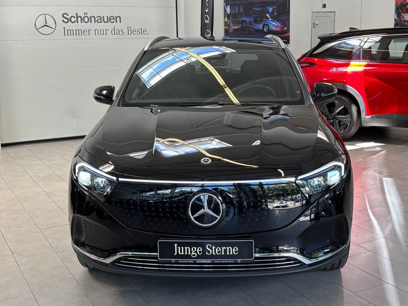 Fahrzeugabbildung Mercedes-Benz EQA 300 4M Progressive KAMERA+LED+TOTW+CARPLAY