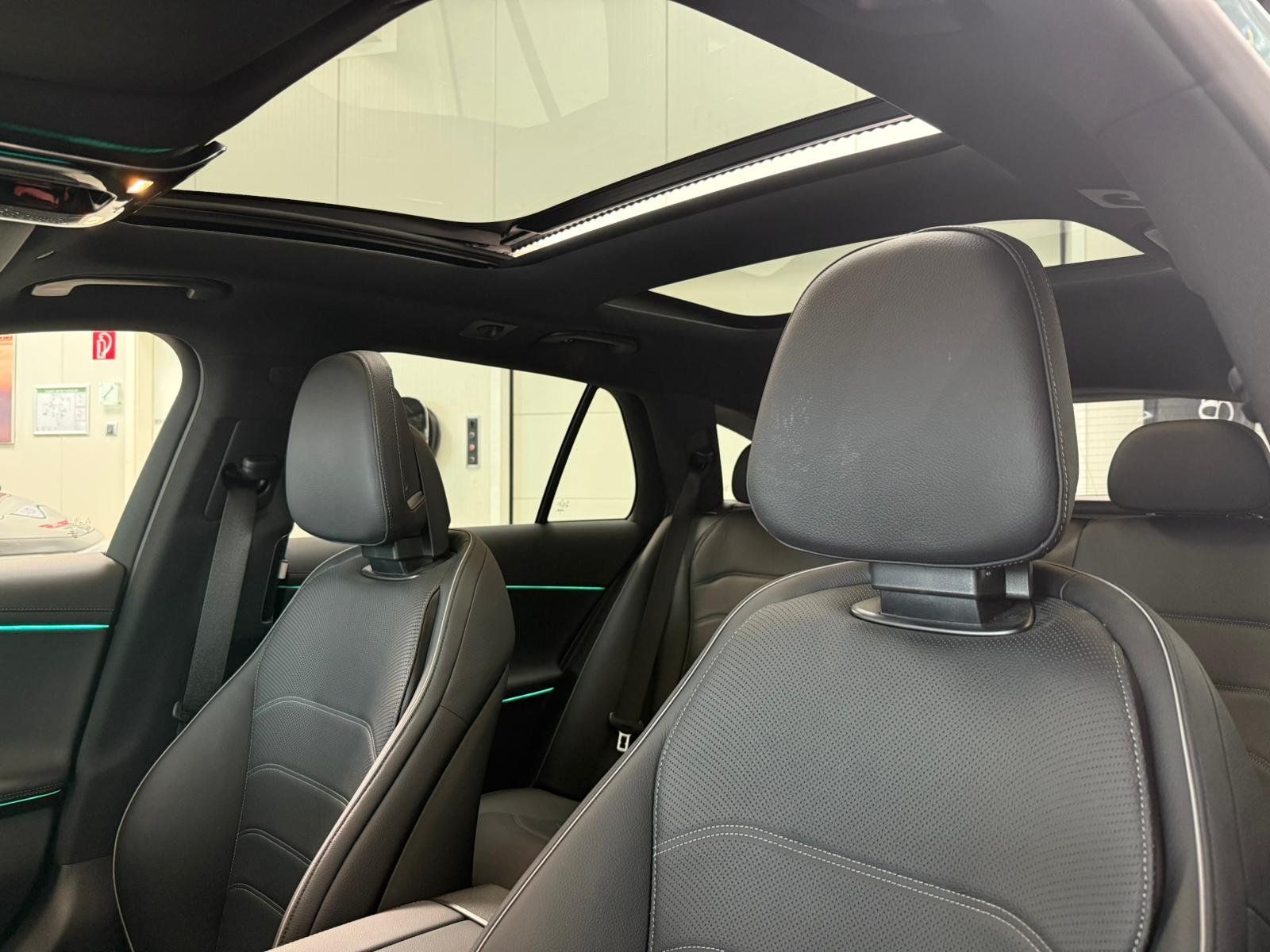 Fahrzeugabbildung Mercedes-Benz E 300 de 4M T AMG+AIRMATIC+PANO+DISTR+HUD+BURM4D