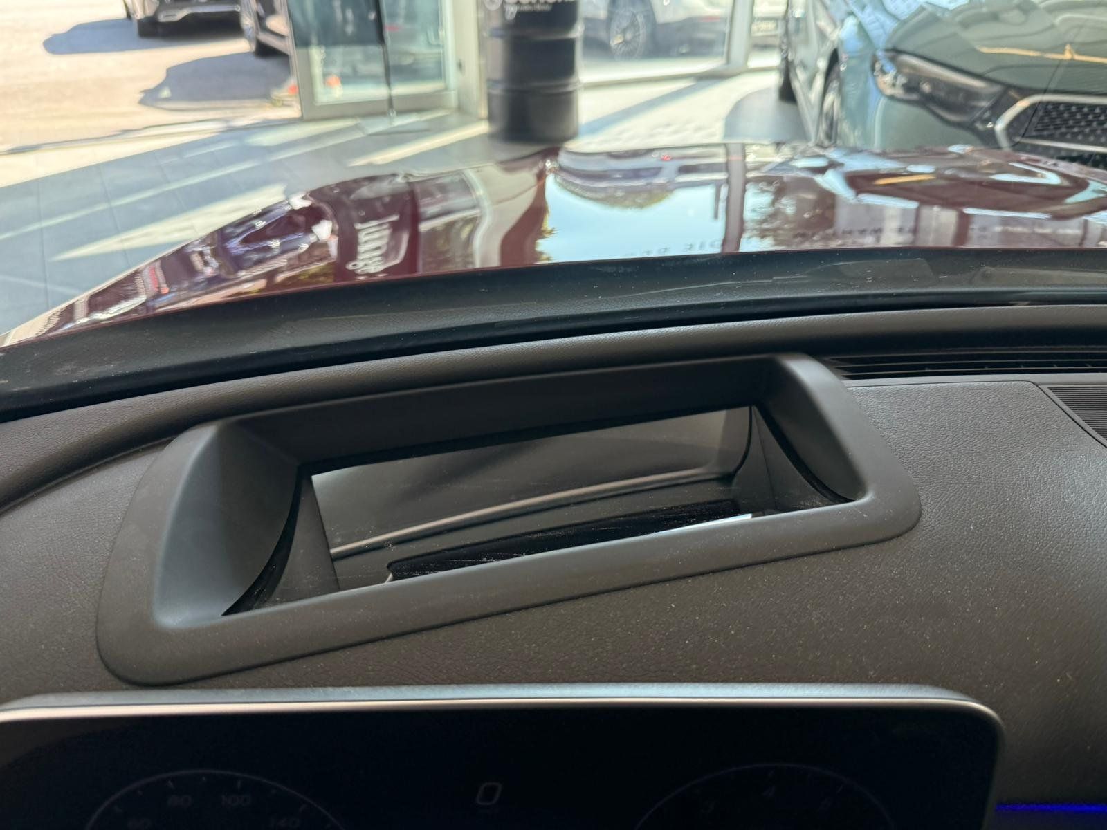 Fahrzeugabbildung Mercedes-Benz C 180 T FAP++STDHZ+HUD+BURMEST+PANO+360°+AHK