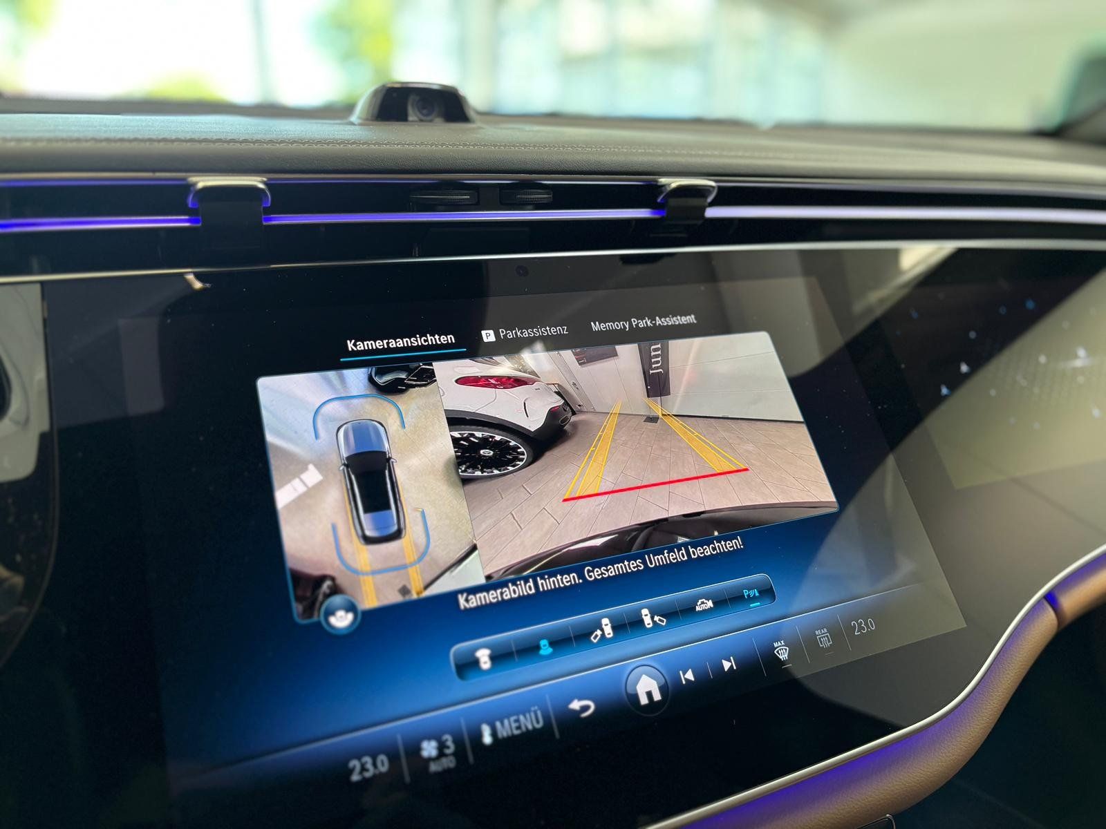 Fahrzeugabbildung Mercedes-Benz E 300 de T AMG LEDER BRAUN+3D+REMOTEP.+SUPERSC.