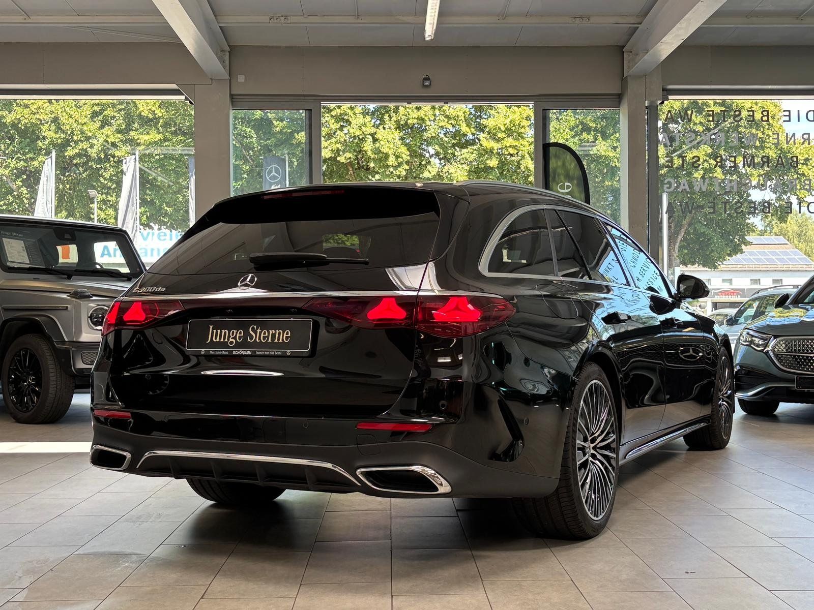 Fahrzeugabbildung Mercedes-Benz E 300 de T AMG LEDER BRAUN+3D+REMOTEP.+SUPERSC.